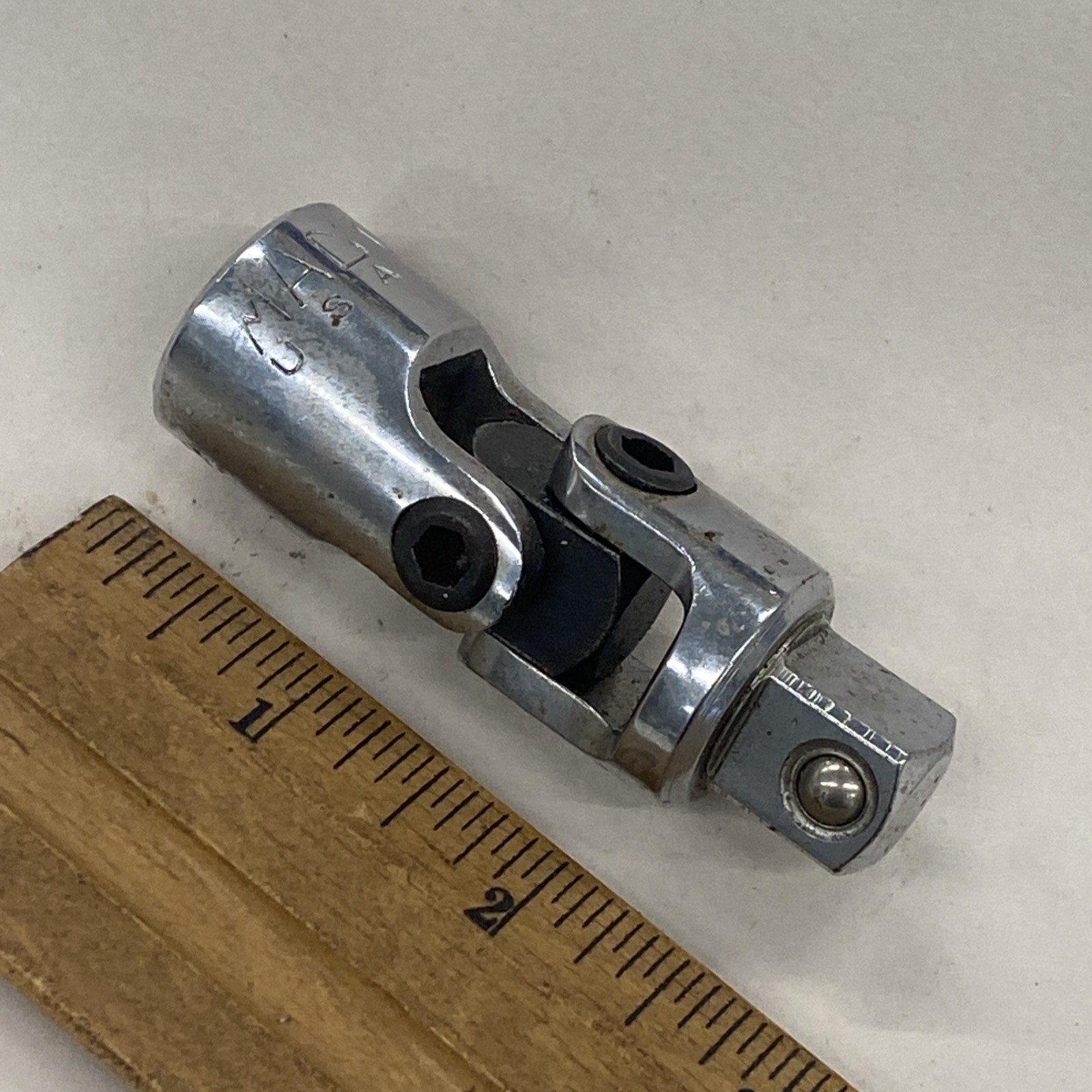 MAC Tools V3U, 1/2″ Drive Chrome Universal Swivel Adaptor Socket, USA Made M0745