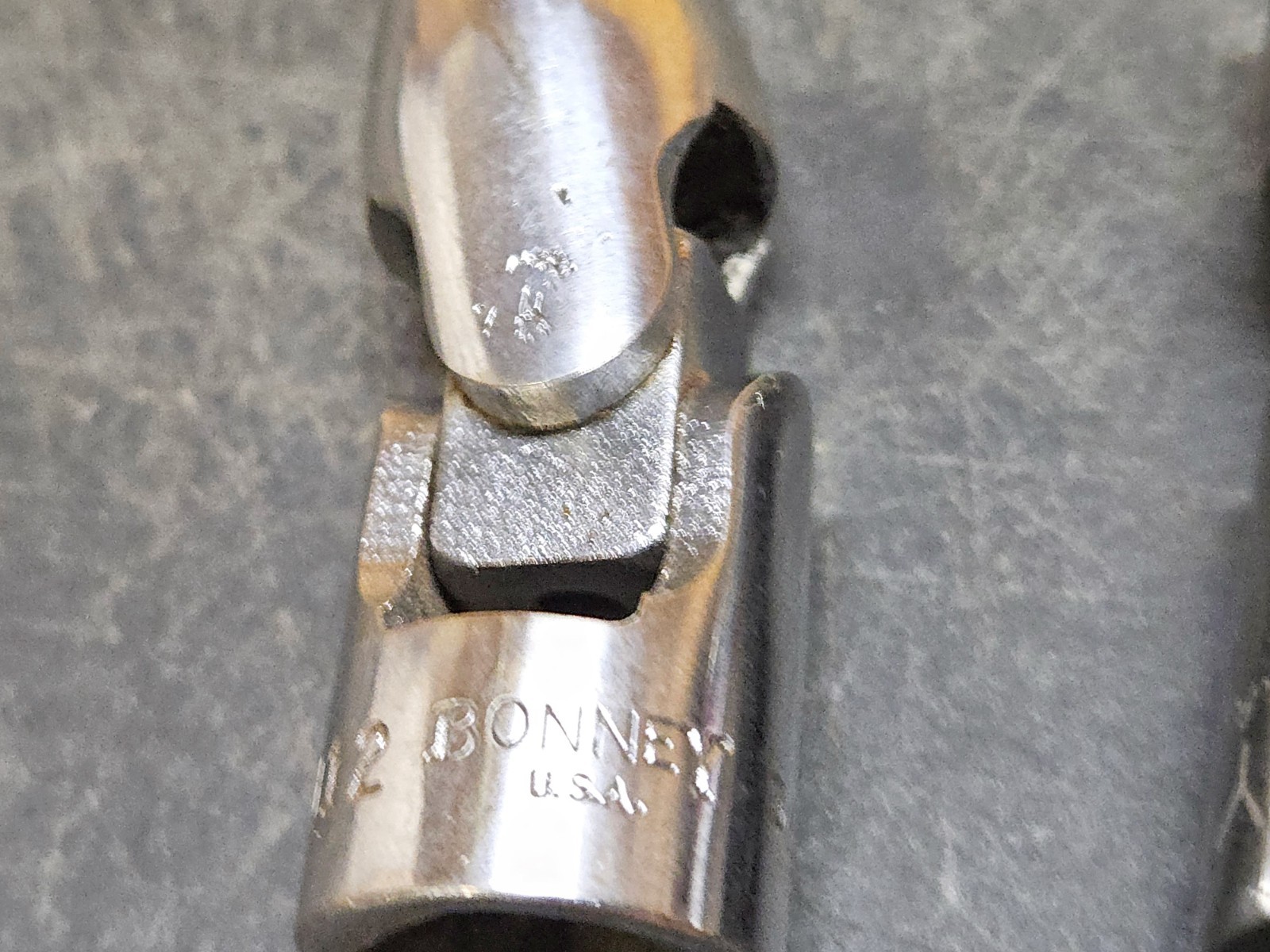 BONNEY TOOLS USA 4 piece 3/8″ drive SAE 12 point swivel socket set 3/8″-3/4″