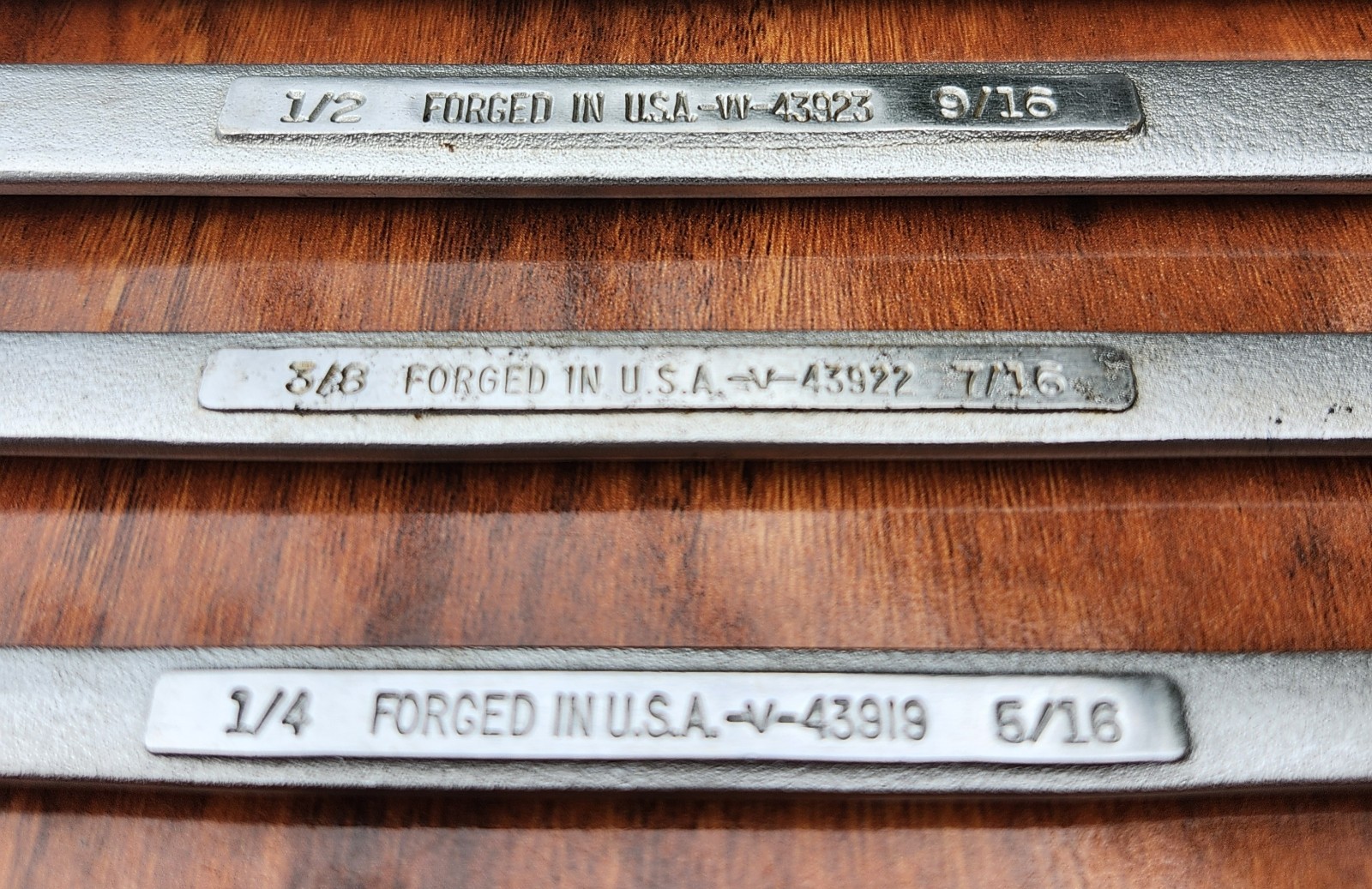 CRAFTSMAN USA 8 Pc SAE 12PT DOUBLE BOX END Wrench Set 1/4” to 1-1/4″ V & VV Ser
