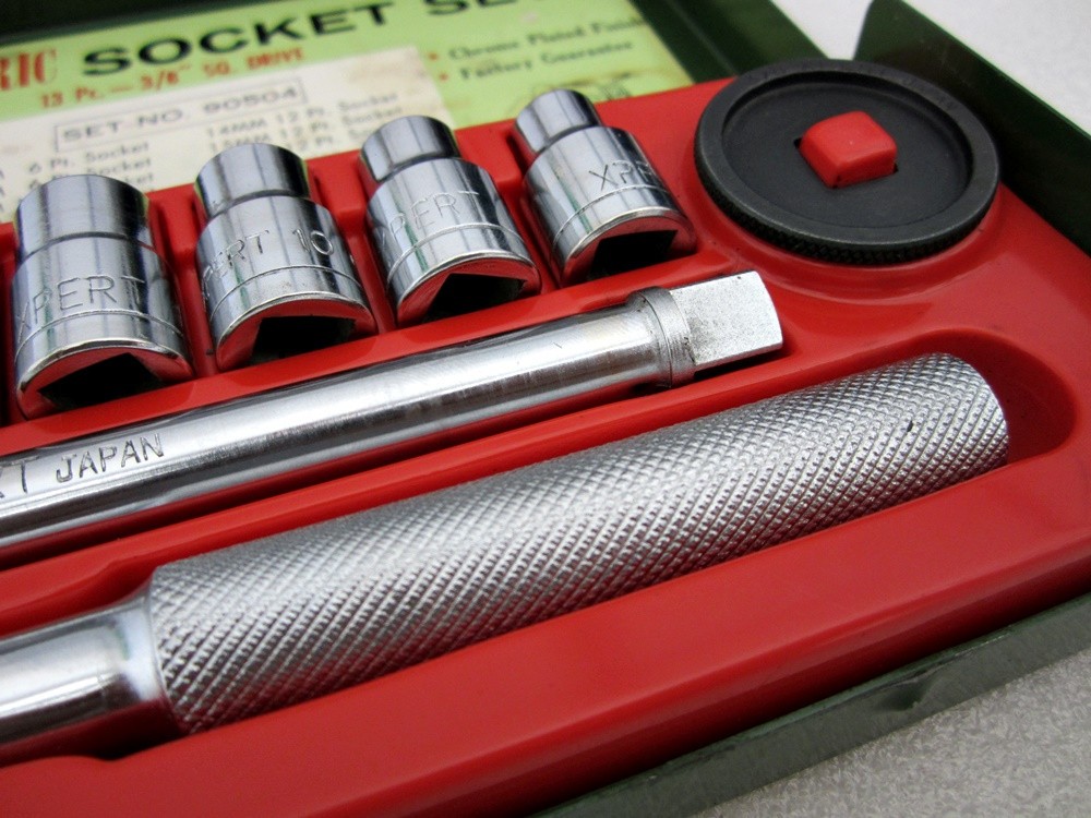 Vintage Indestro Xpert 3/8″ Drive 13pc Metric Socket Set 90504 Made in Japan