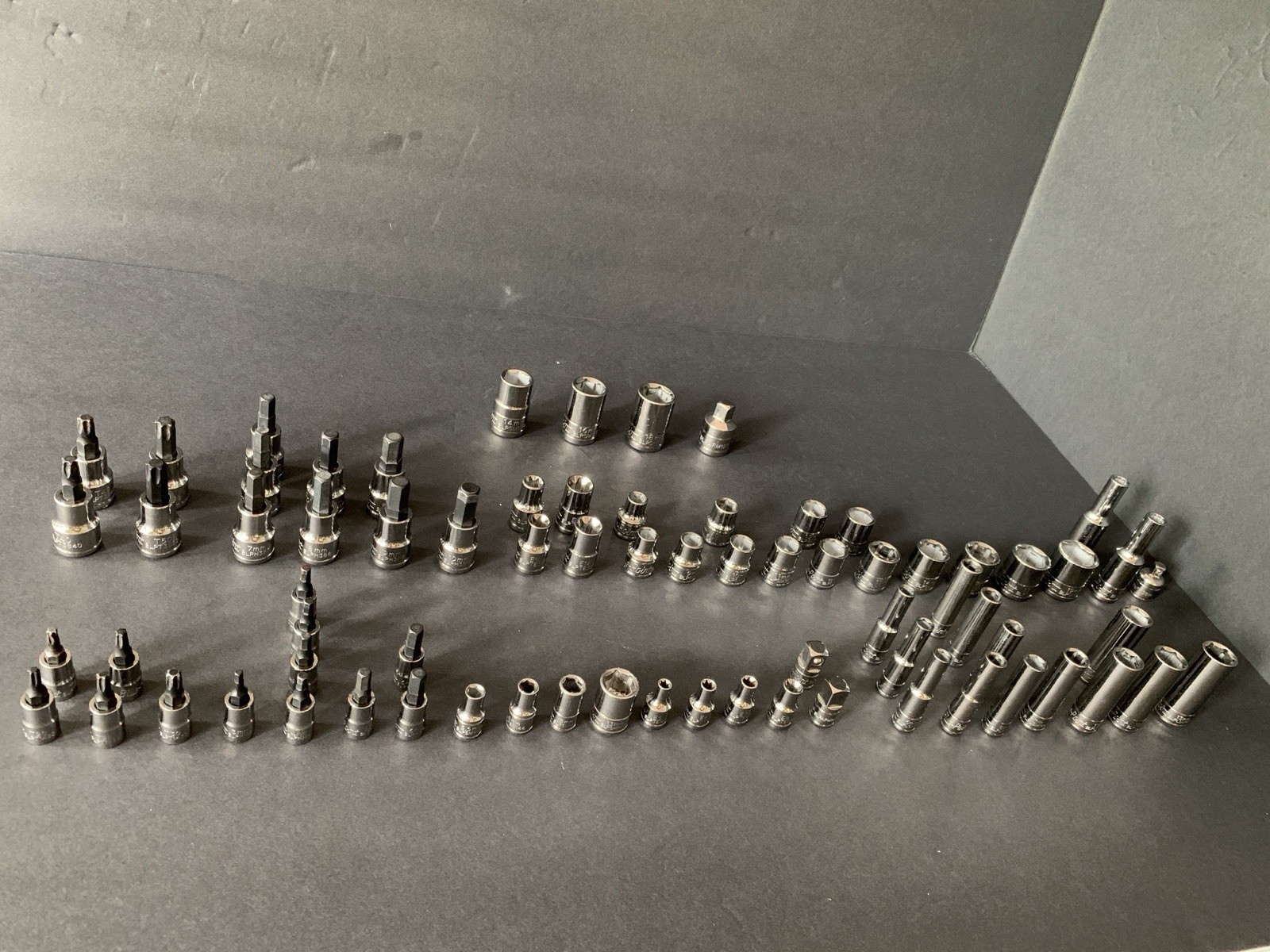 Blue-Point (by Snap-on) 73-Pc SURPLUS MIXED Socket & Bit Lot 1/4″ 3/8″ 1/2″ READ