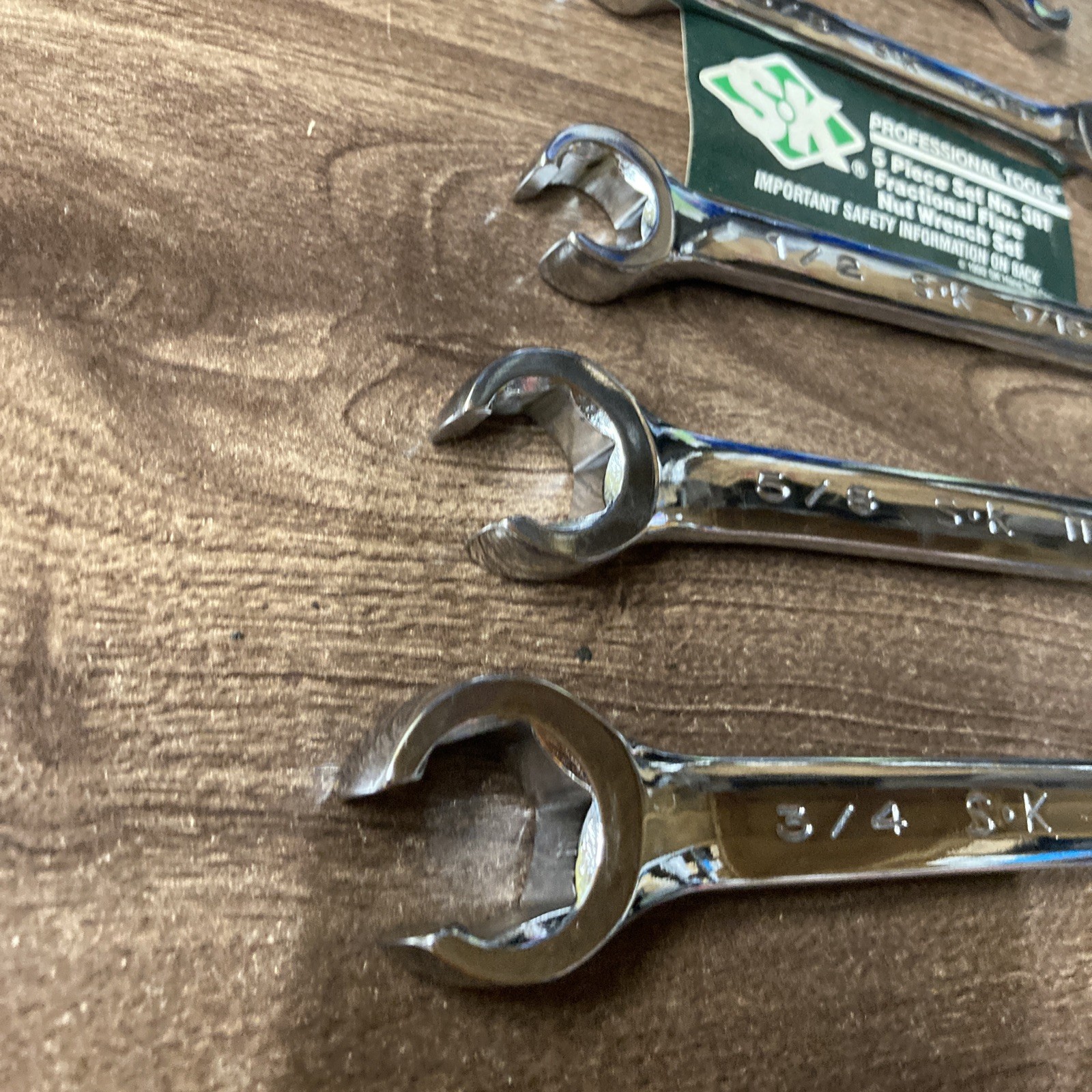 SK Tools USA 381 SAE 1/4-7/8″ 5pc Flare Nut Line Wrench Set, 6 Point