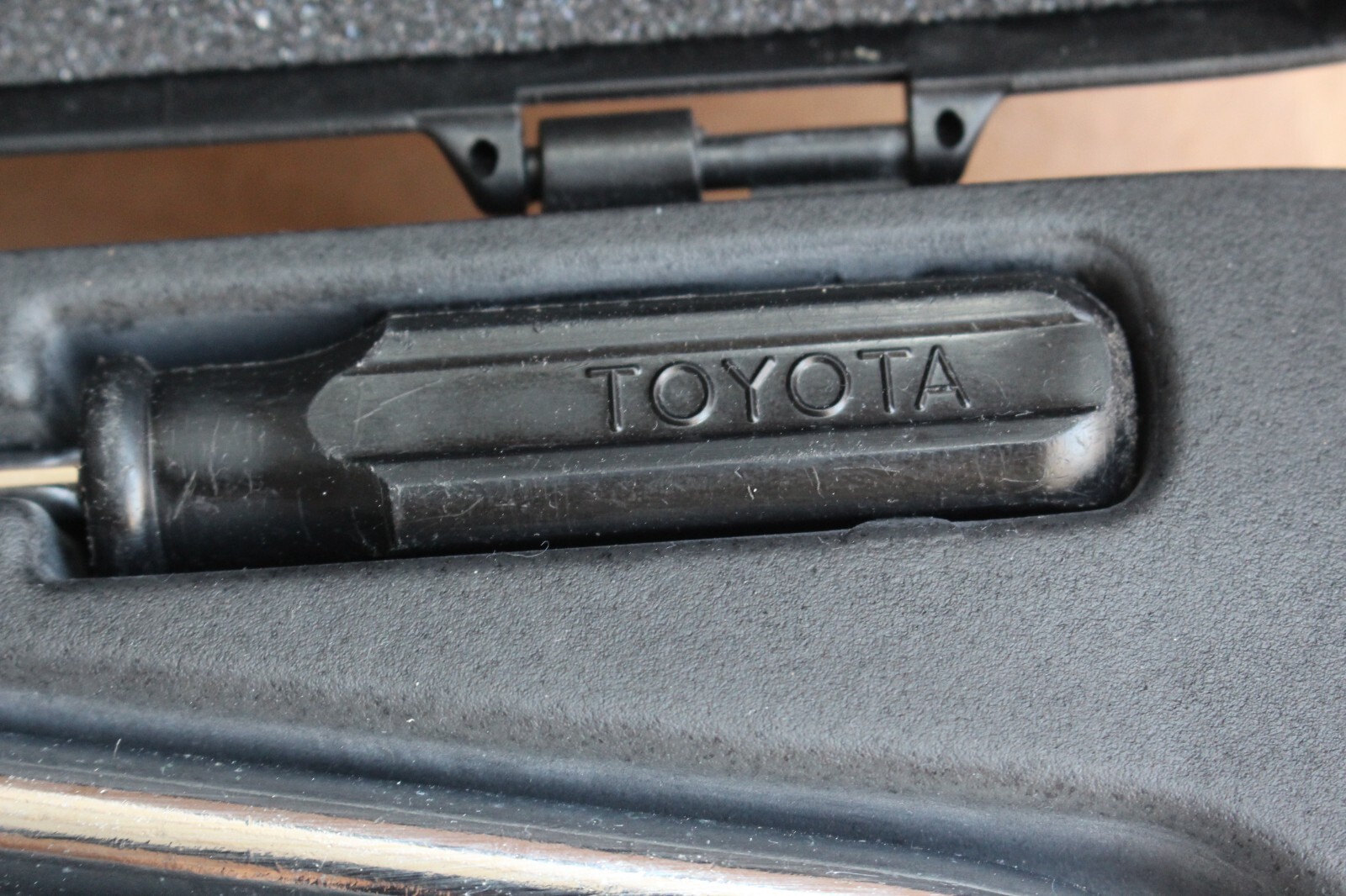 Lexus Ls430, Ls400 Emergency Lug Wrench Toyota OEM Tool Kit
