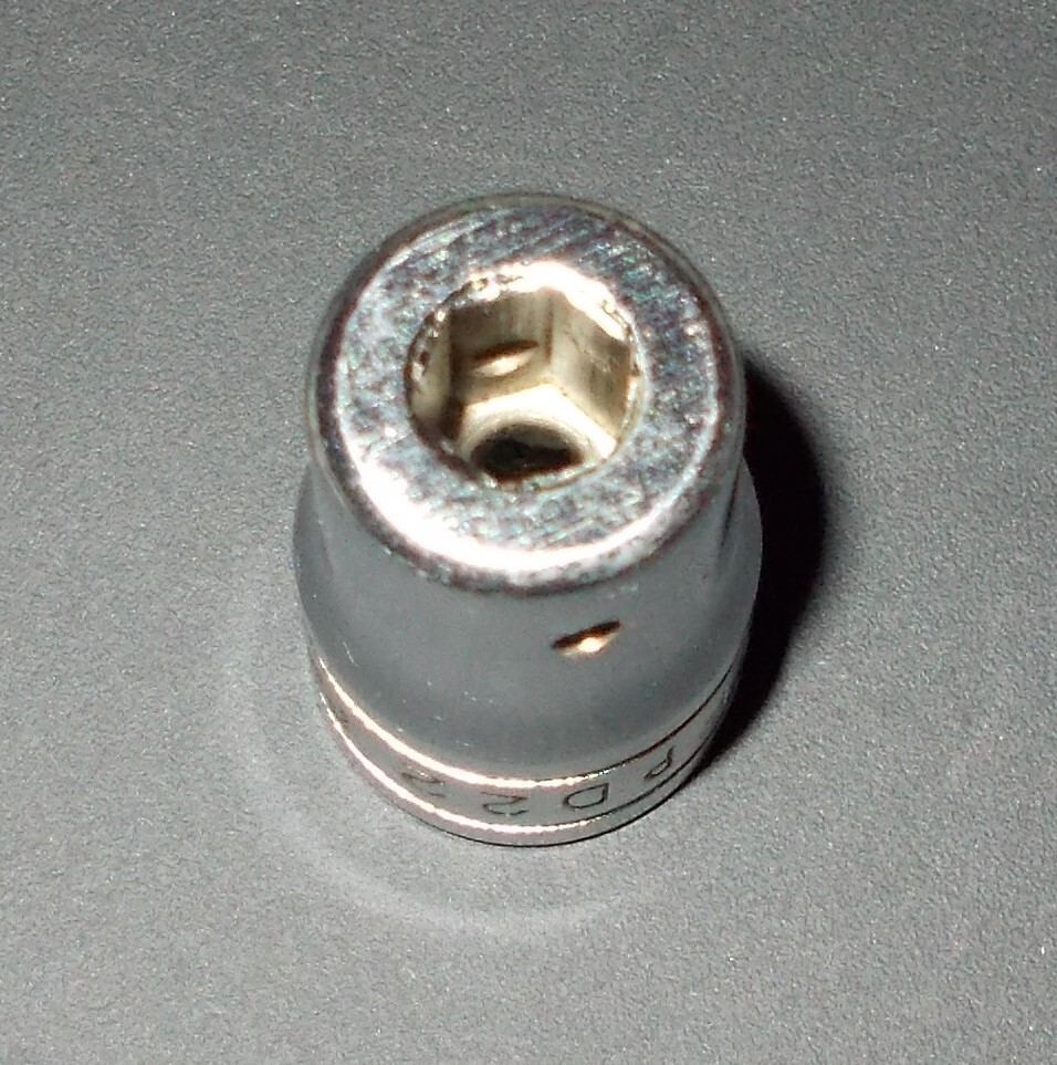 Vintage Underline Snap-on 3/8″ Drive PZ DR #2 FPD22 and FP32A #3 bit sockets