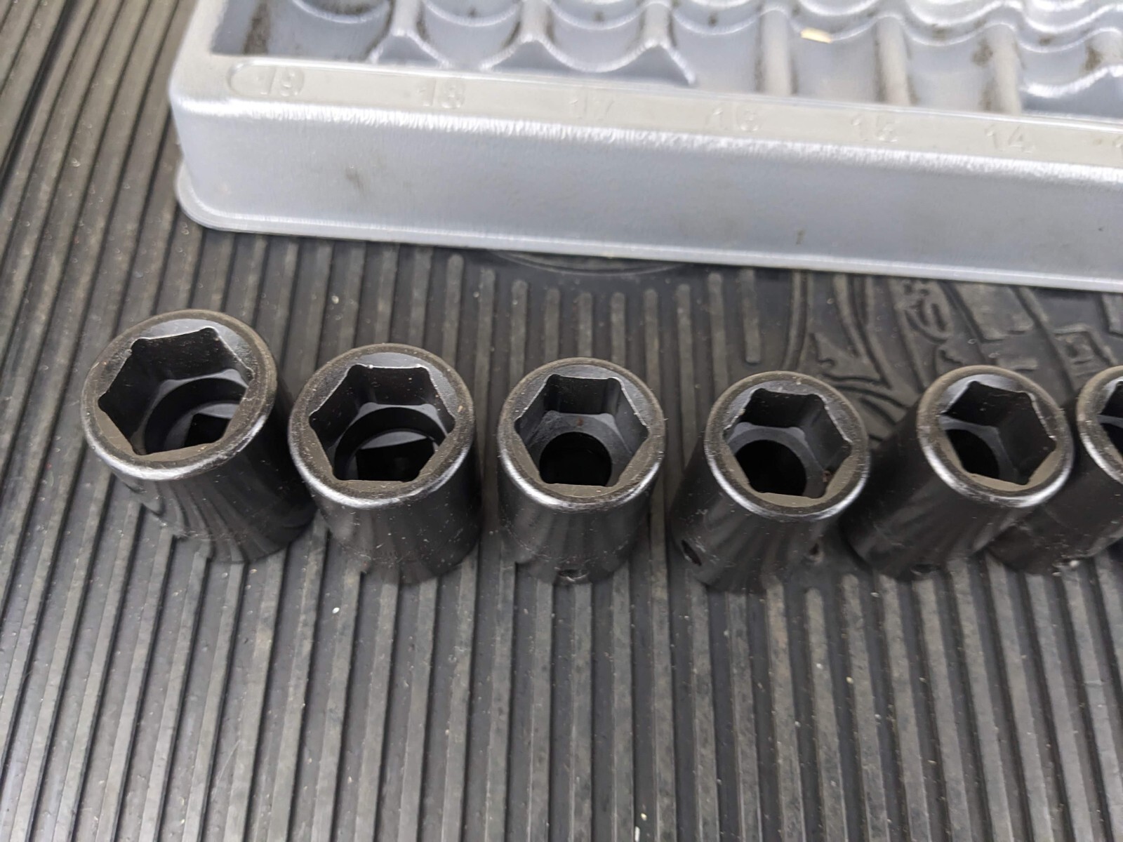 #bb249 Snap On 1/2″ drive 10 t0 19 mm 6-point Shallow Impact Socket Set 310IMMYA