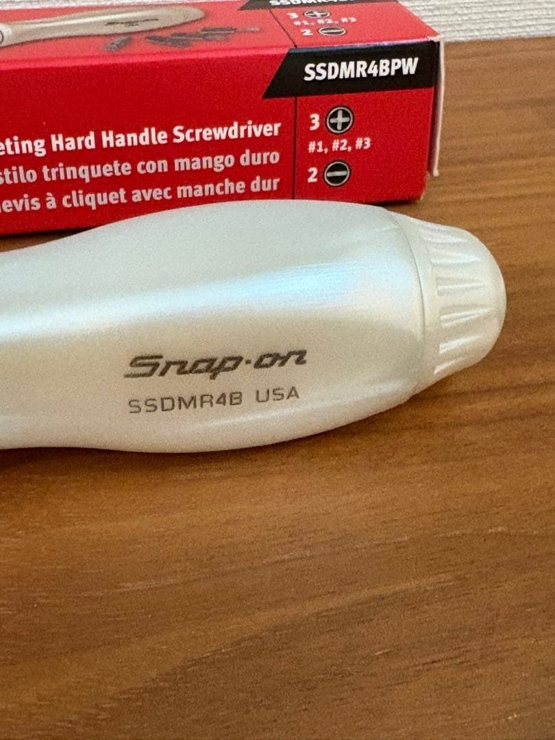 Snap-on SSDMR4BPW PEARL WHITE Hard Grip Ratcheting Screwdriver [Unused]
