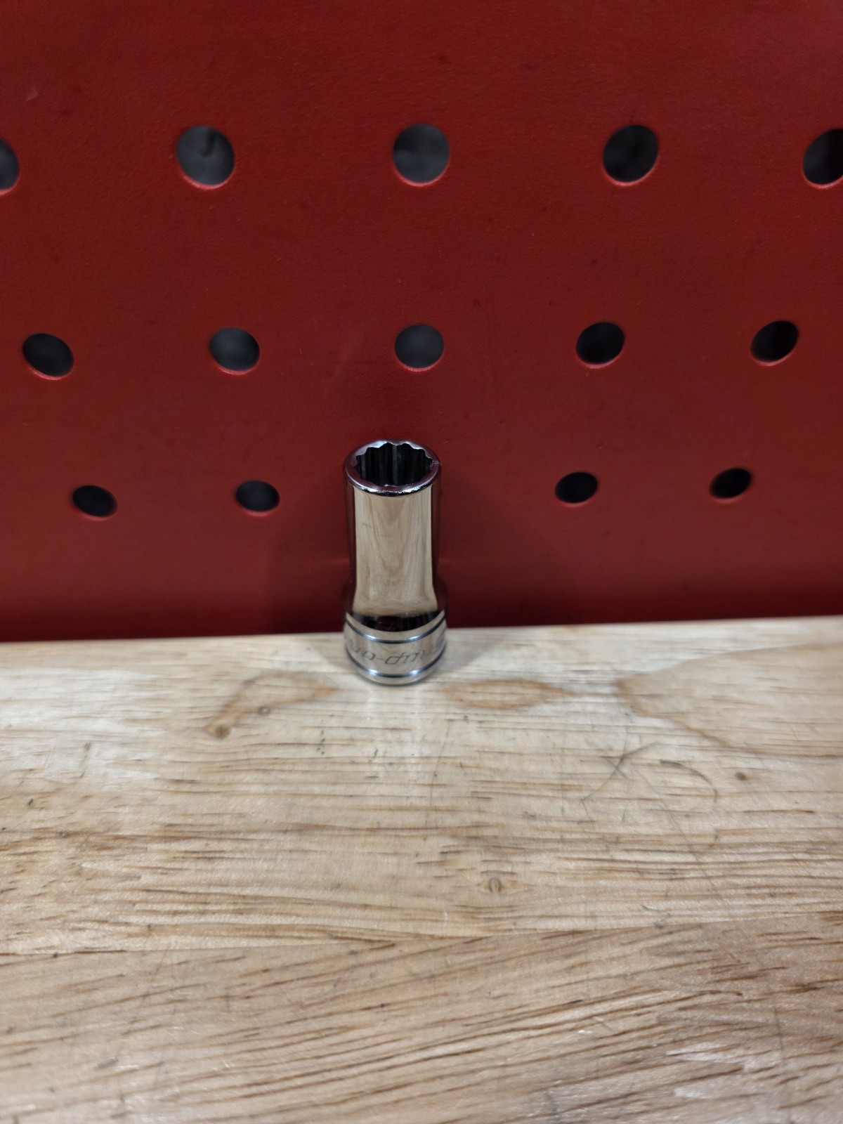 Snap-on Tools FDS121 3/8″ SAE 3/8″ Drive 12-Point Semi-Deep Chrome Socket
