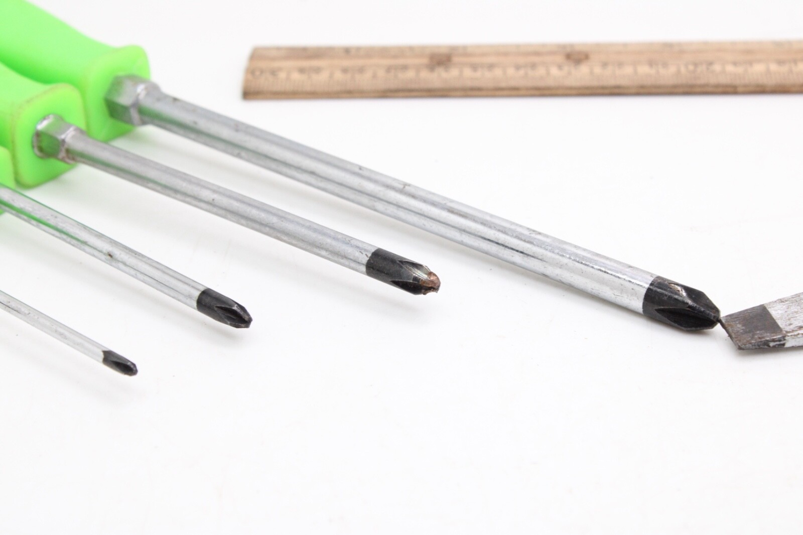 Cummins Lot Of 10 Flat/Slotted and Phillips Screwdrivers Orange Green Handles
