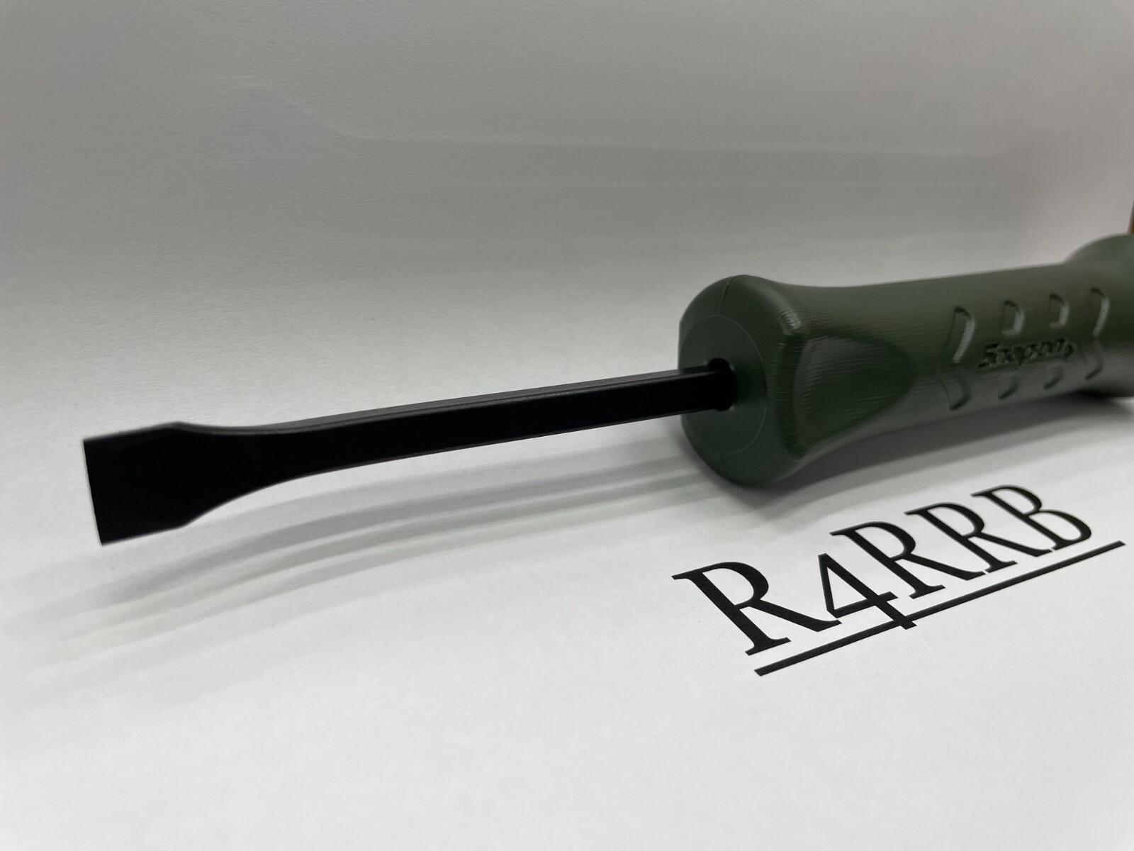 Snap-on Tools USA NEW COMBAT GREEN 8″ Angled STEEL Striking Pry Bar SPBS8ACG