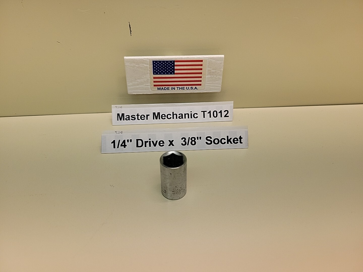 Master Mechanic 1/4″ Drive x 3/8″ SAE Standard Socket NOS USA