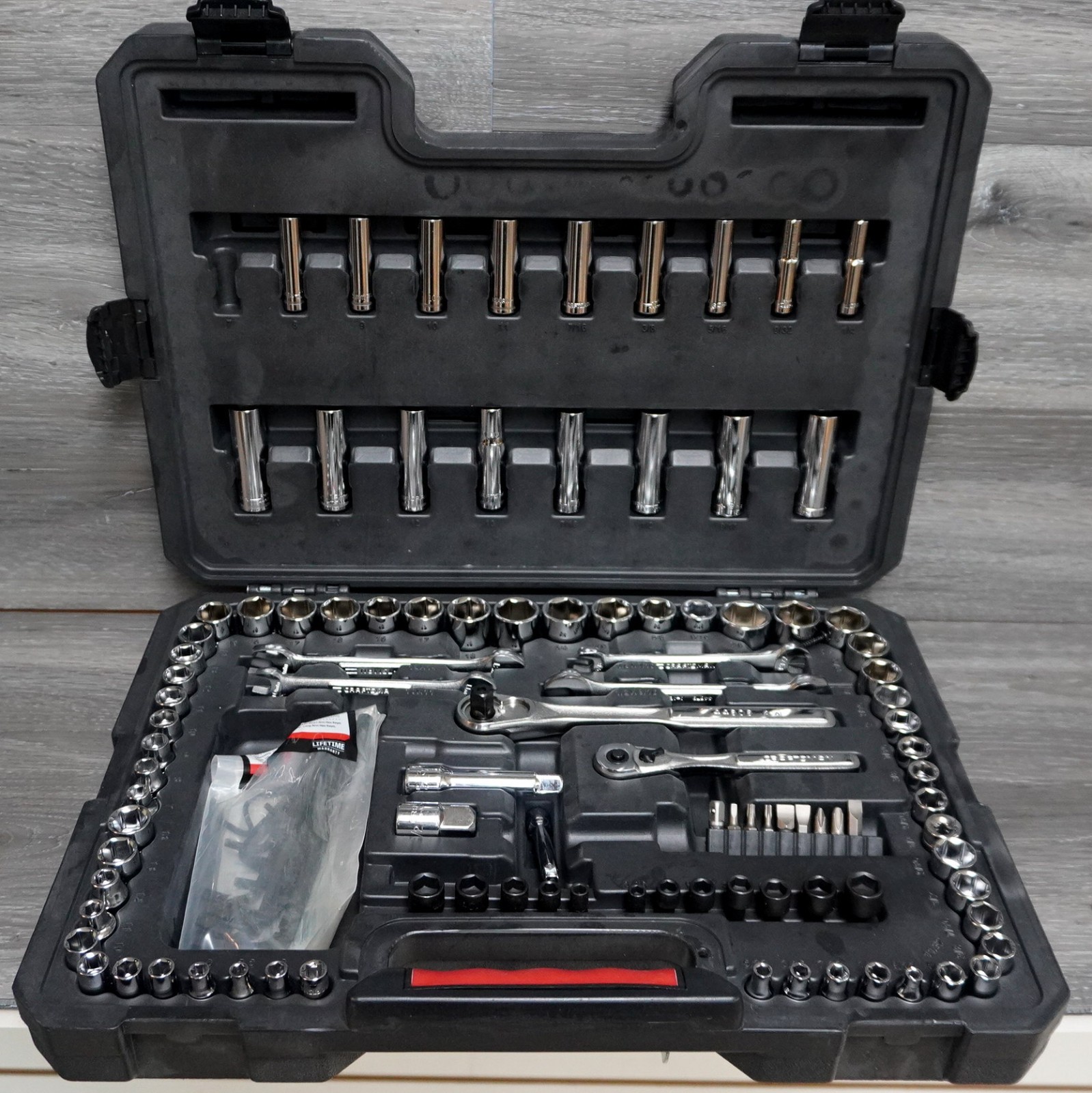 Complete Craftsman 34118 118pc Metric & SAE Socket Set 1/4″ 3/8″ 1/2″ Drive USA