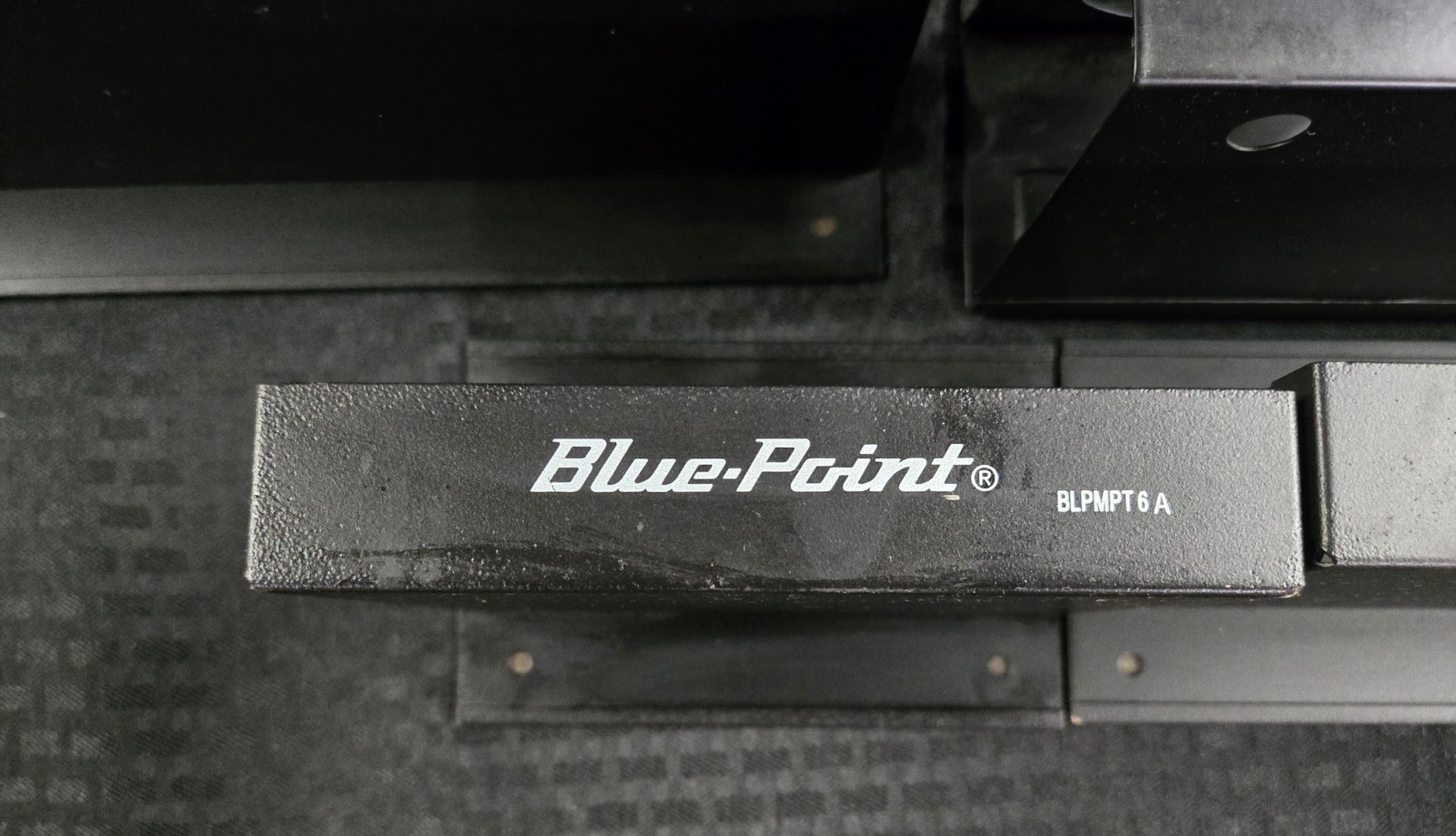 Set Of 4 Blue Point New Magnetic Trays #BLPMPT12A, 10A, 6A, + BLP3CANHLDRA-USED
