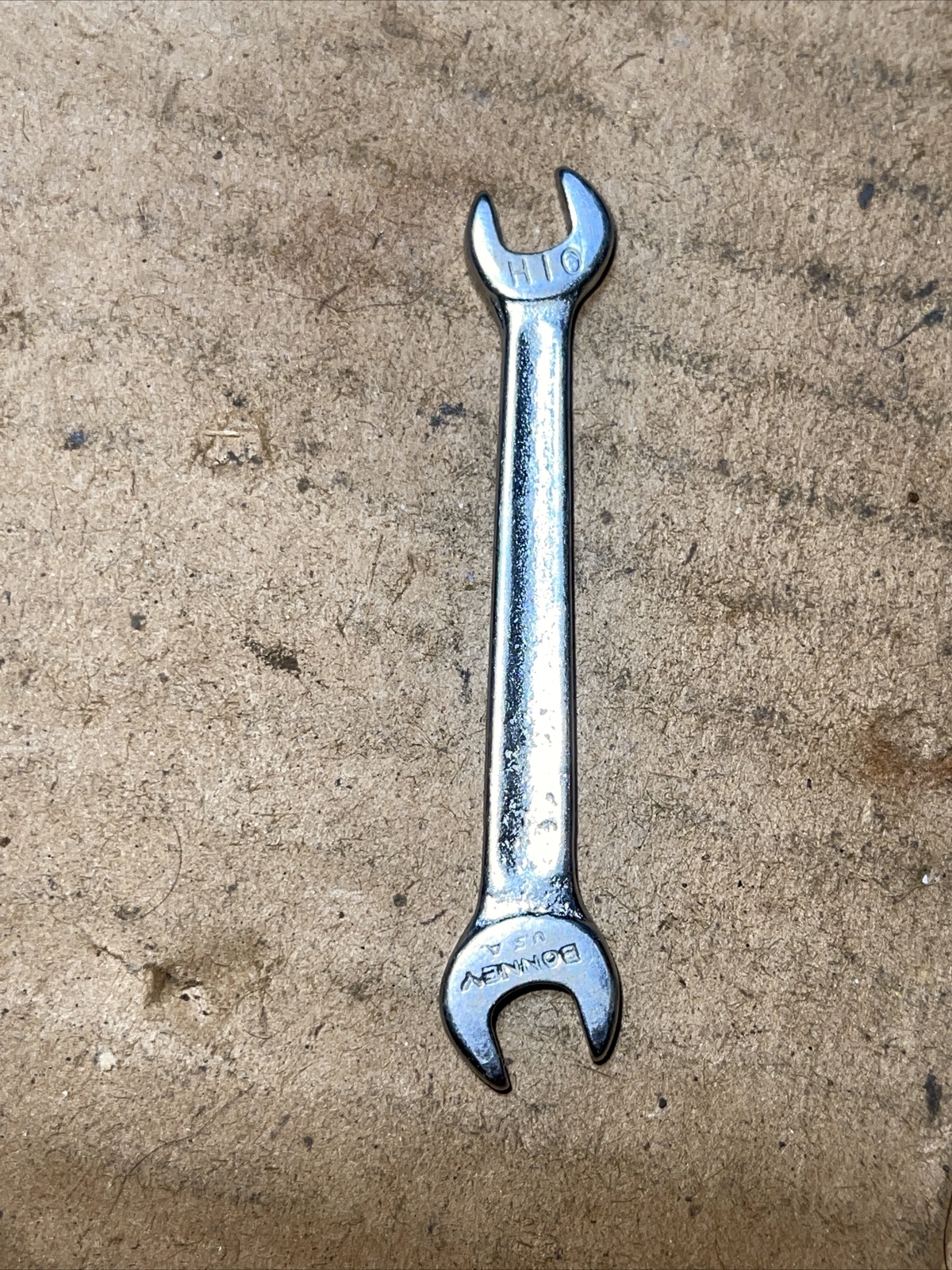 Vintage Bonney USA H10 7/32 in x 3/16 in SAE miniature Open End Wrench Mint