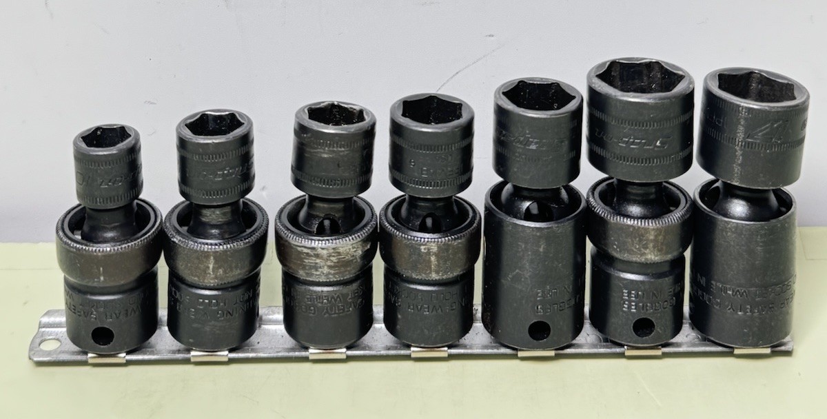 Snap-On 207IPFM 7 Piece 3/8″Dr 6Pt Metric Shallow Impact Swivel Socket Set