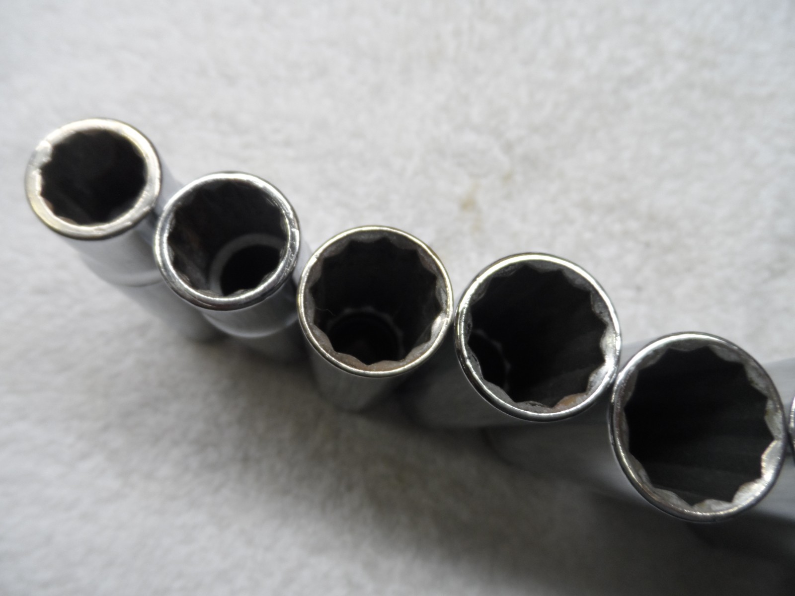 Craftsman 1/2″ Drive SAE Deep Socket Set, USA, 12pt – 9 pcs (1/2″ to 1″) -V- -G-