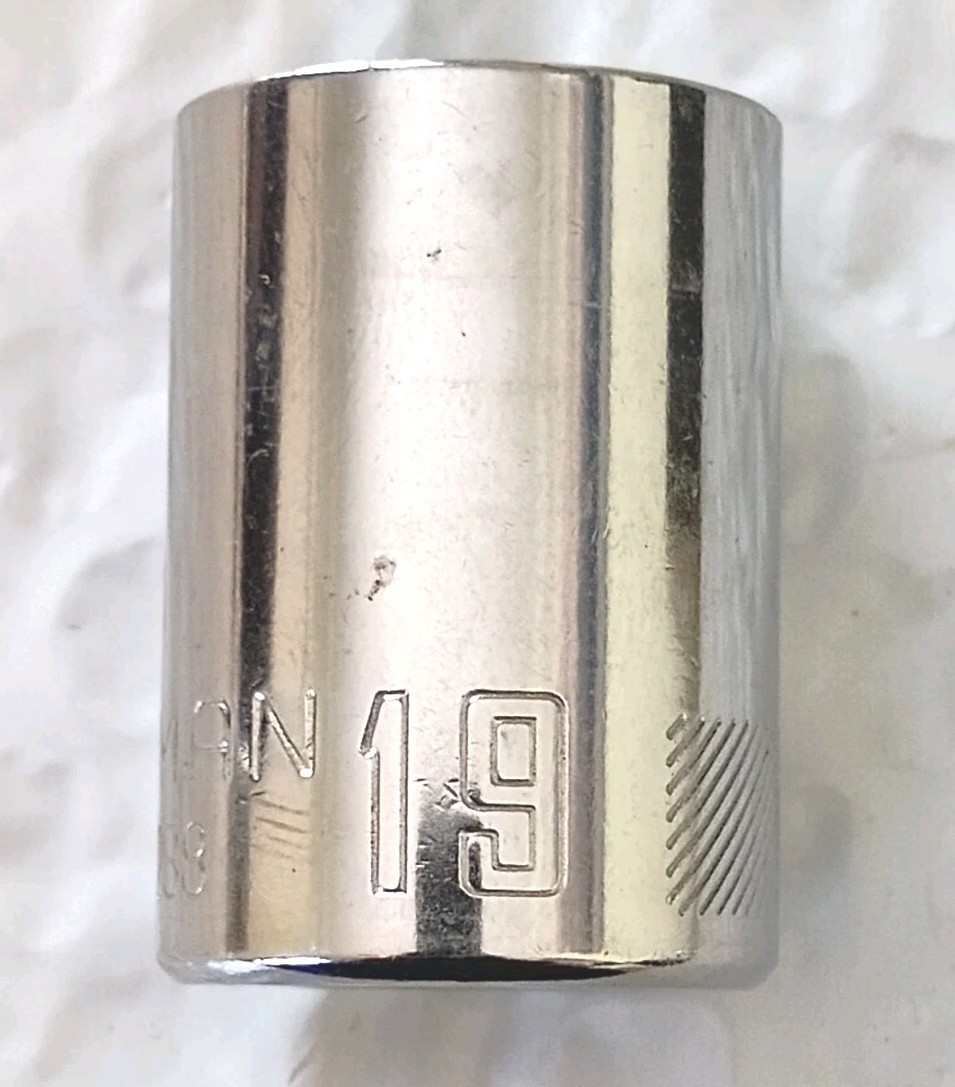 CRAFTSMAN TOOLS CMMT44238, 1/2″ DRIVE, 19MM. SOCKET, SHALLOW, 12 PT. *N.O.S*