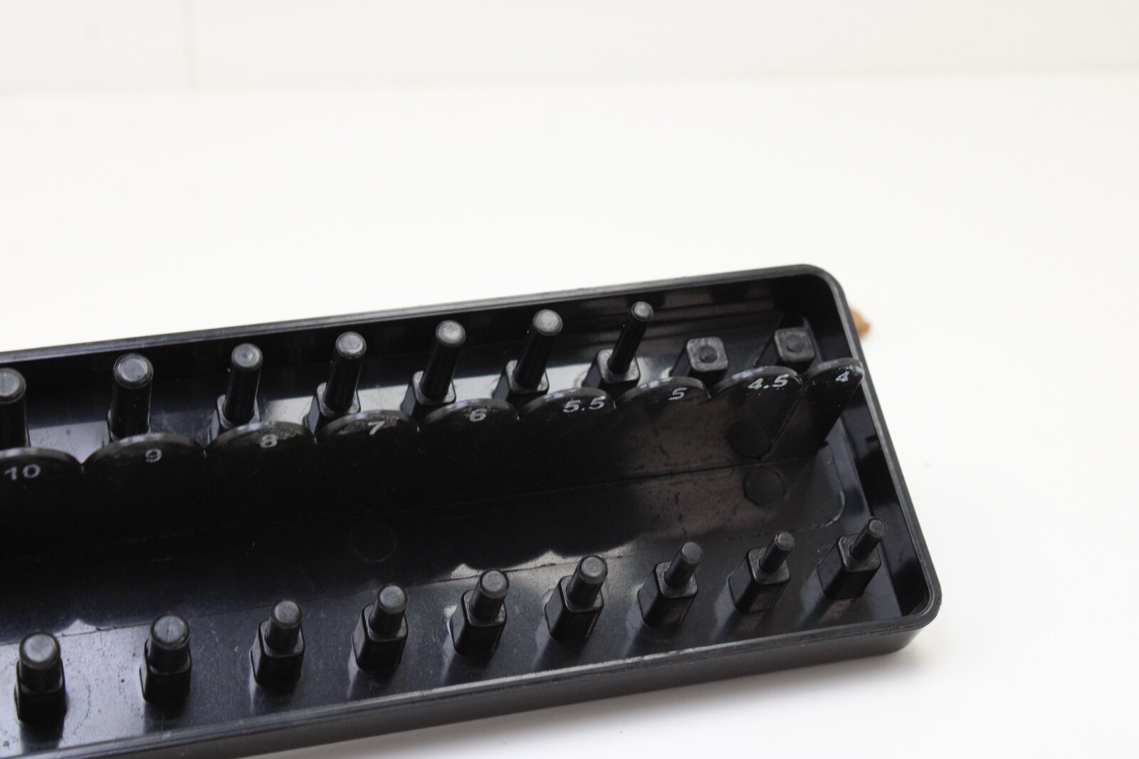 Goliath Industrial Tool ST14M Metric 1/4″ Drive 28 Socket Black Tray Rack Holder