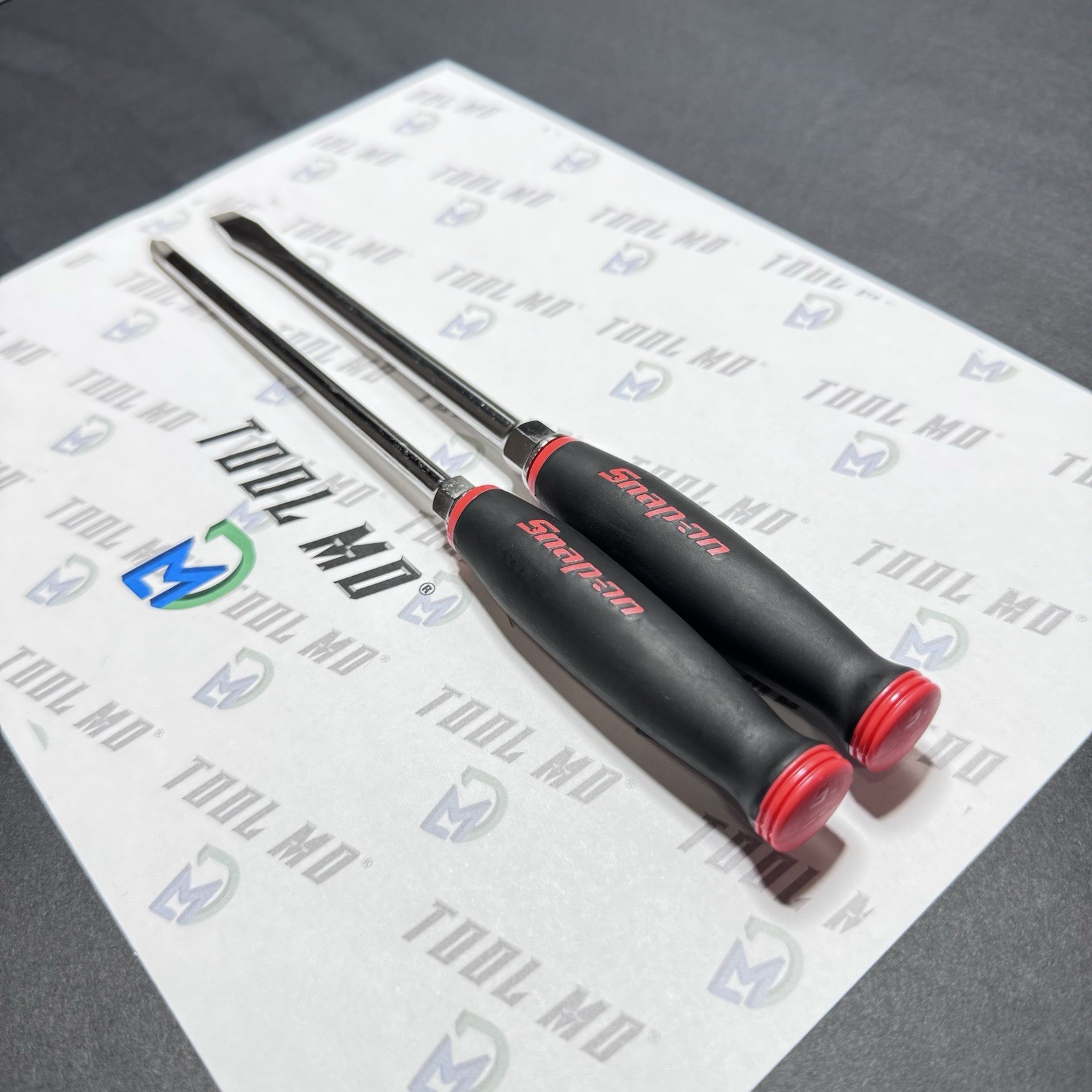 Snap-on Tools NEW 2pc CUSTOM 9-1/2″ Length RED Ratchet Handle Screwdriver Set
