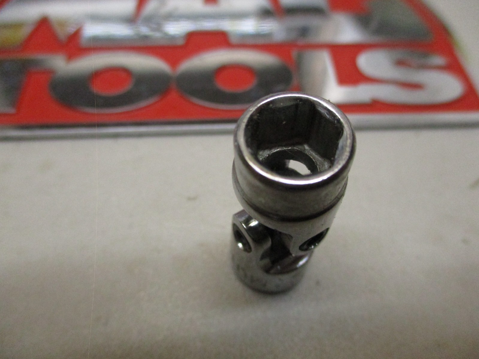 NEW, MAC TOOLS 1/4 DR. ( 5/16 IN. ) CHROME UNIVERSAL , PART #MU106R