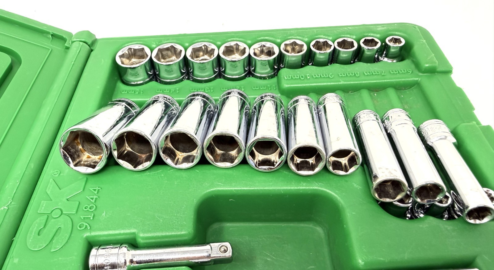SK 91844 (91848) 1/4″ 44 Piece 6 Pt Standard & Deep Metric & SAE Socket Set
