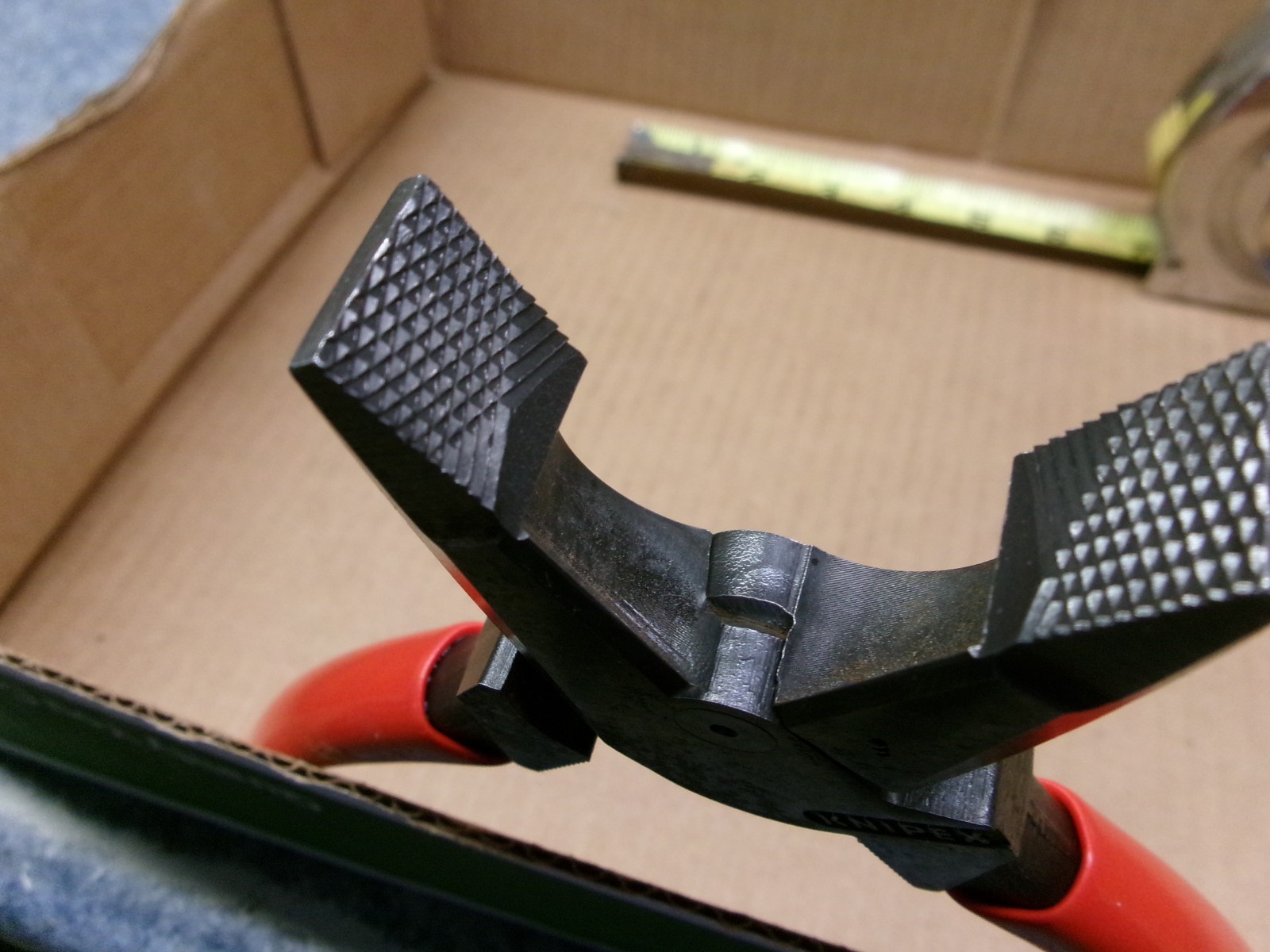 Knipex 9″ High Leverage Lineman Pliers No 0901240