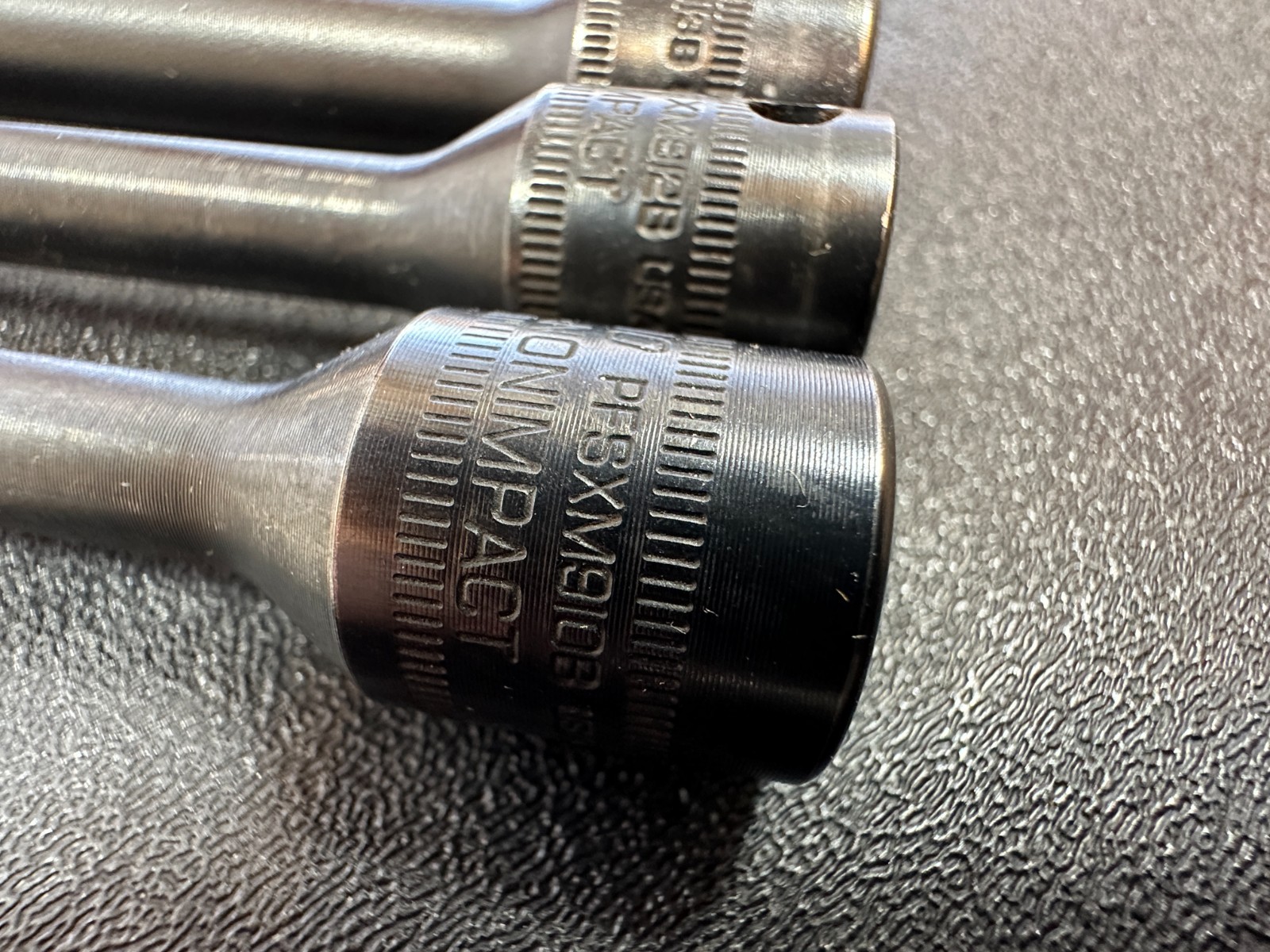 Snap On Tools USA 5pc 3/8″ Drive Metric Swivel Ball Extension Socket Set
