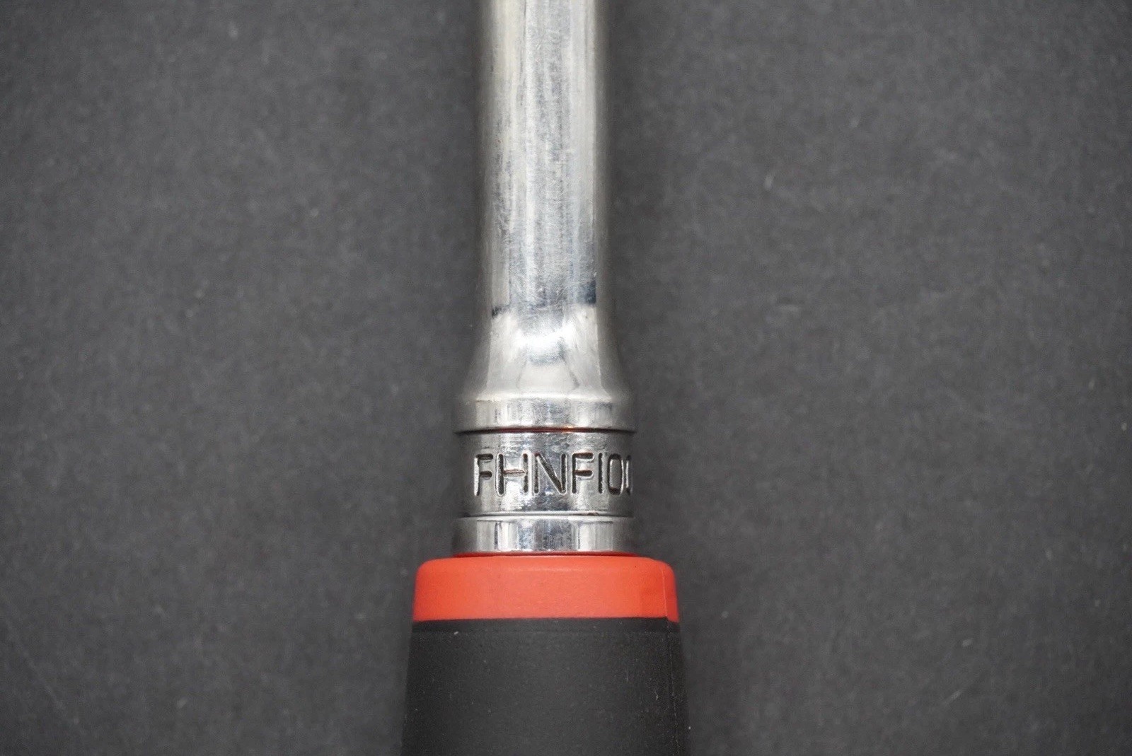 Snap On Ratchet 3/8” Drive Round Head Swivel Soft Grip Handle ( Red ) FHNF100