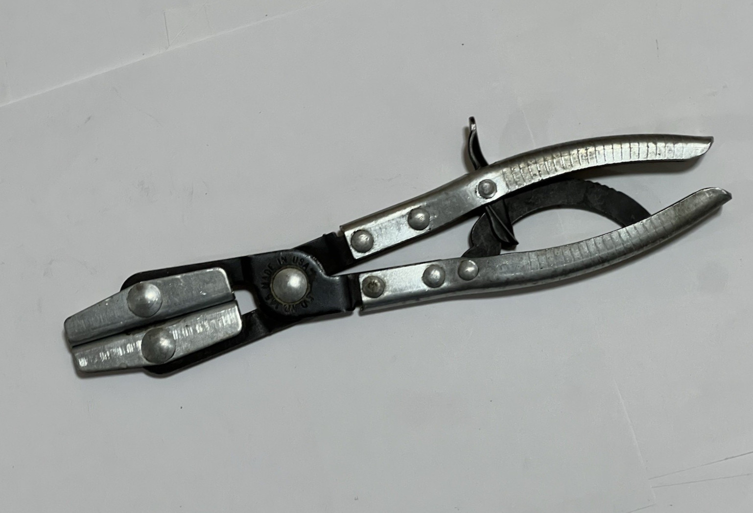 KD Tools Vintage No 145 Hose Clamp Locking Pinch Pliers 2-1/2″ Wide Jaws USA