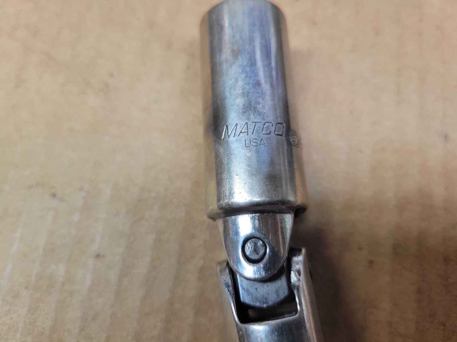 Matco Tools USA 3/8″ Drive 5/8″ Swivel Spark Plug Socket No BDU206PB
