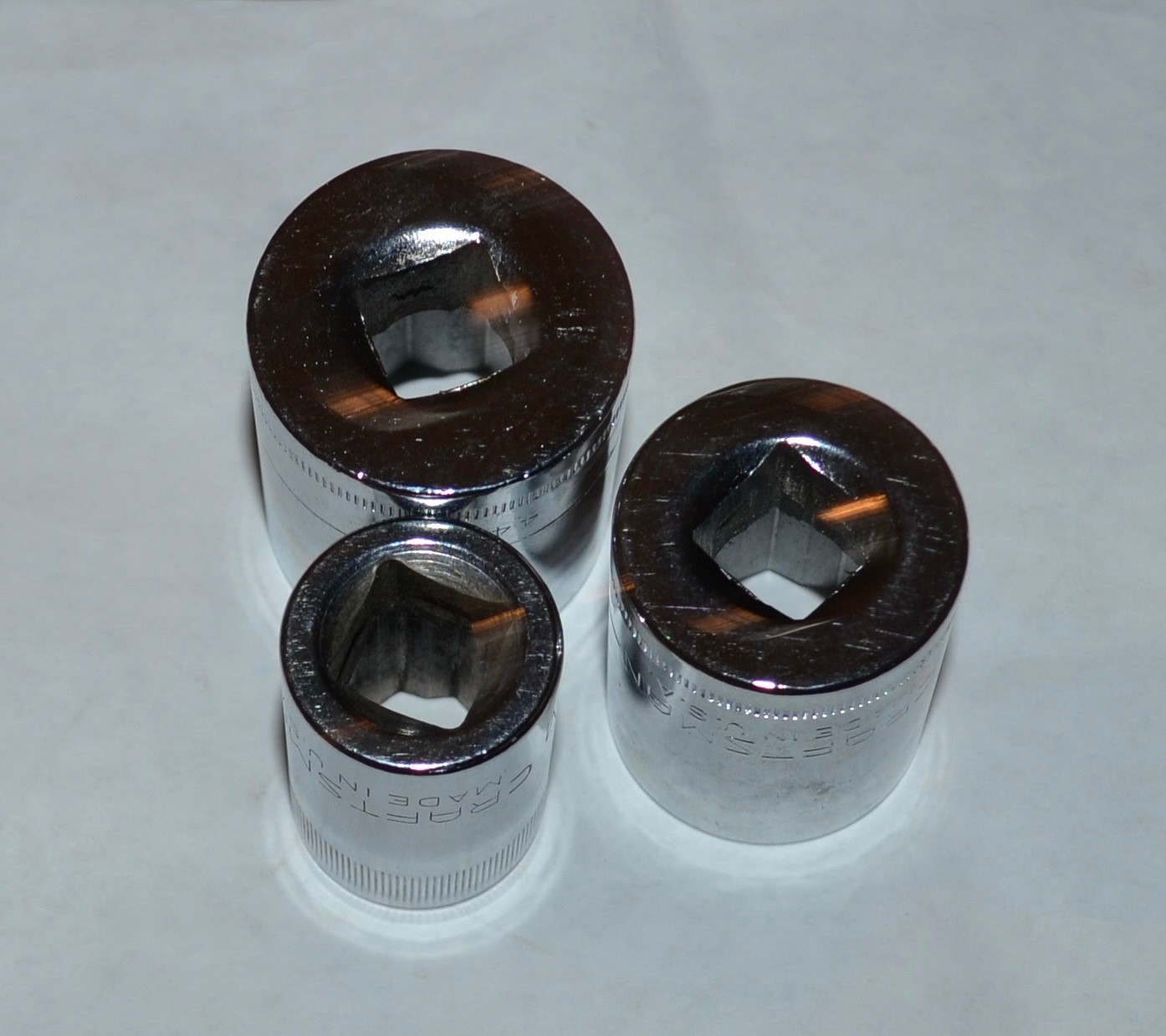 (5) Craftsman tool V-series 1/2 drive metric sockets 18mm,24mm, 27mm,32mm, 36mm