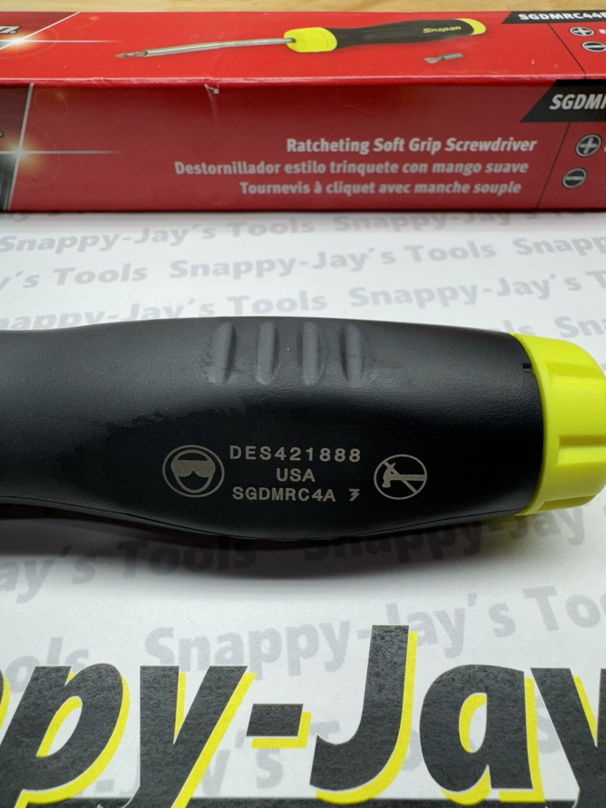 Snap-on Tools NEW HI-VIZ Soft Grip Ratcheting Screwdriver w/ Bits SGDMRC44BHV