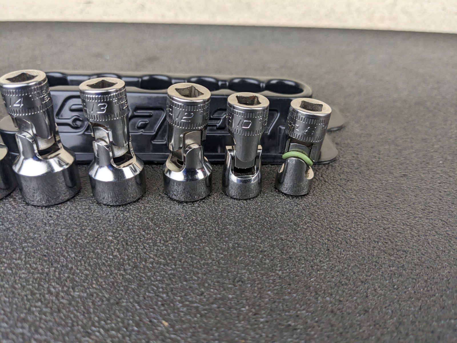 #bp289 Snap-On 106TMUSMA Metric 1/4″ Drive 6-point Universal Swivel Socket Set