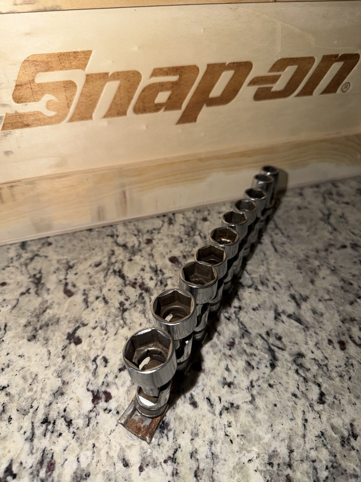 SNAP-ON 3/8″ FSUM 10 PC 11-12-13-14-15-16-17-18-19 METRIC-6-POINT SWIVEL SOCKETS