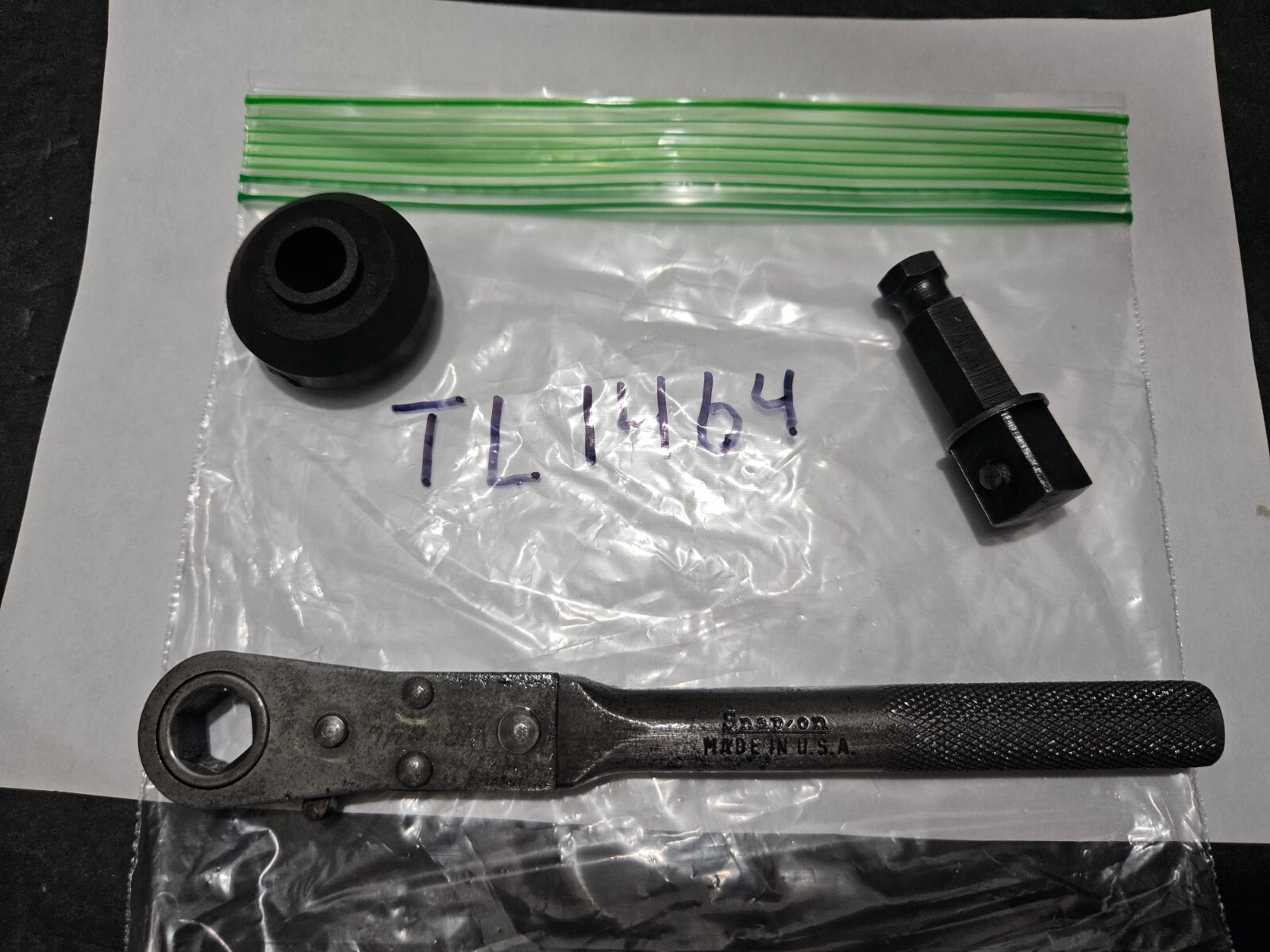 SNAP ON #R-714 INDUST RATCHET 6PT W/#A-3018 1/2″ DR W/LOCKING PIN W/RUBBER GROM.
