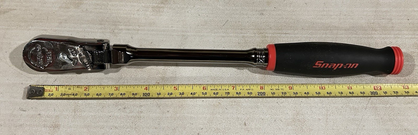 NEW.Snap-On Tools FHLX80B 3/8 Dr Soft Grip Long Locking Head Ratchet RED