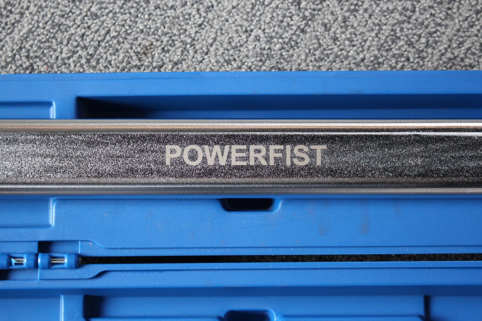 PowerFist 1″ Dr. 700ft-Lbs. Heavy Duty Click Type Torque Wrench #8229239