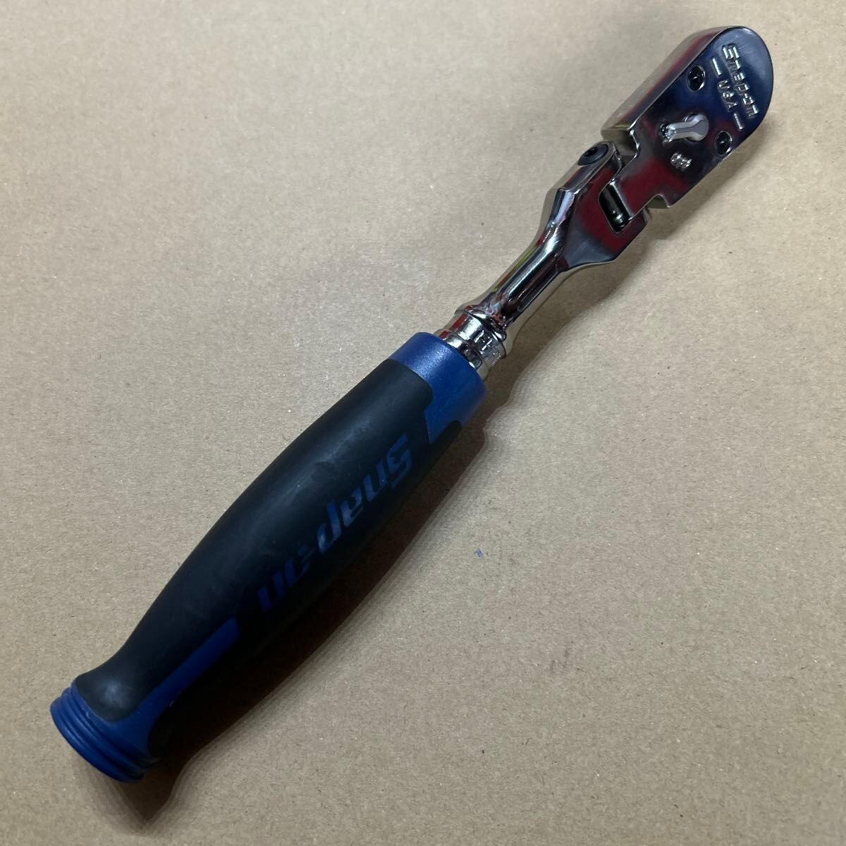 Snap-on FHF100 3/8″ Drive Cynergy Soft Grip Flex-Head Ratchet Blue