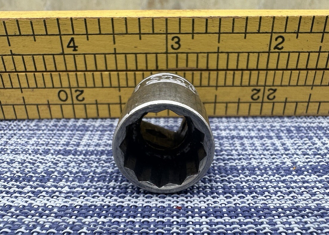 Snap-on Tools USA F161 3/8″ Drive 1/2″ SAE 12 point Shallow Chrome Socket