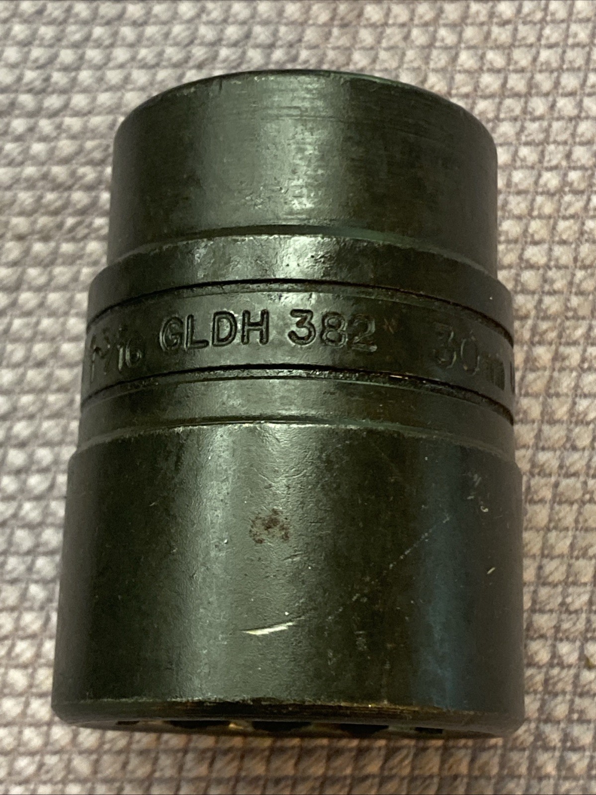 Snap on 3/4 Drive 1-3/16, 30mm Industrial Finish GLDH382 12-Point Flank Drive