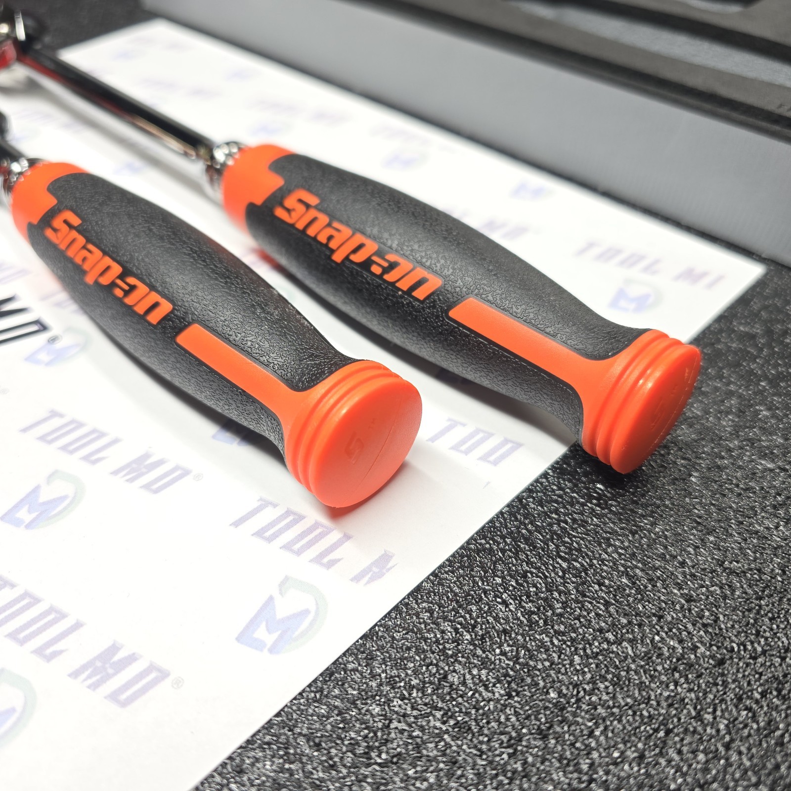 Snap-on Tools USA ELECTRIC ORANGE 2pc 3/8″ Drive 100 Tooth Cynergy Ratchet Set