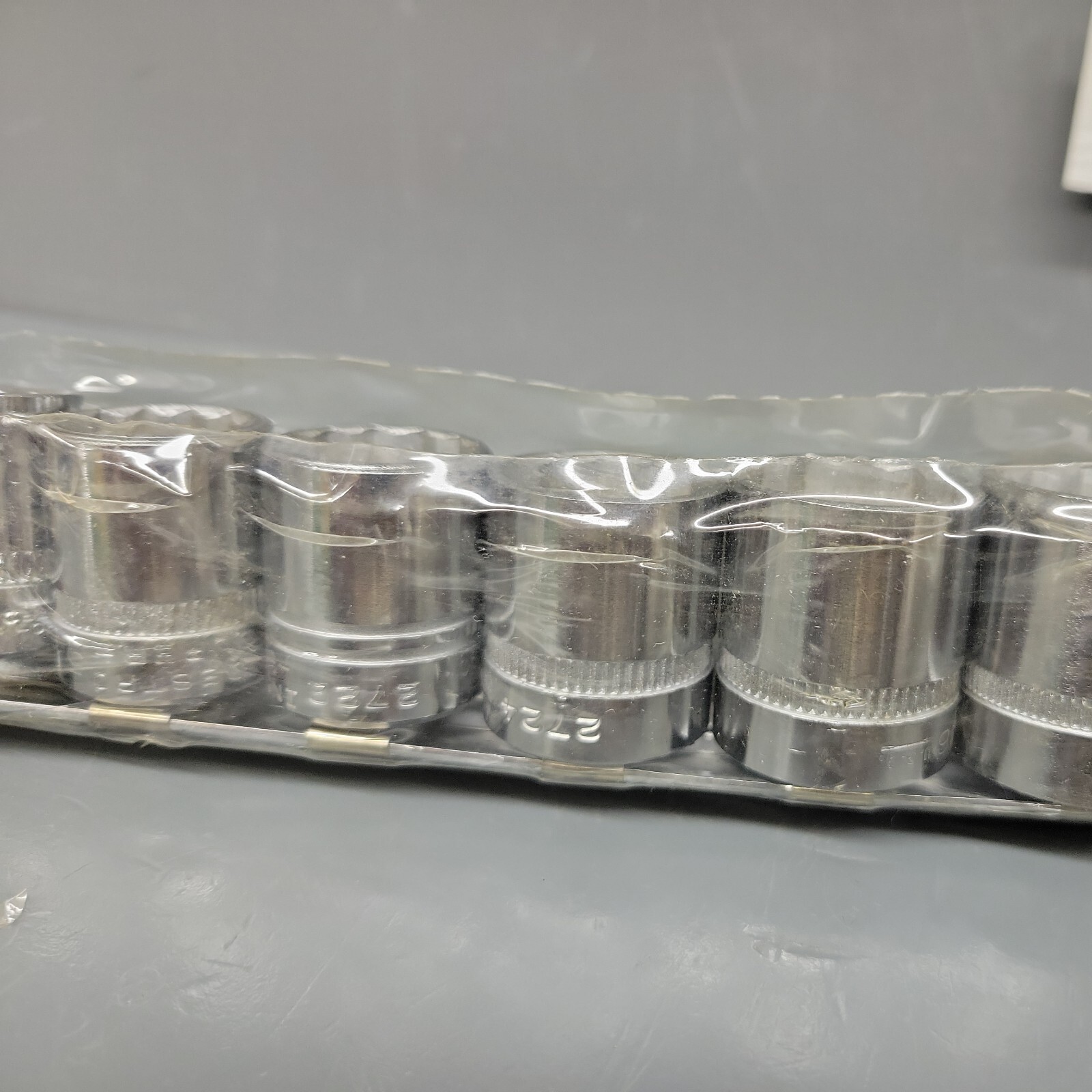 Duro Indestro 13 Piece 3/8″ Drive Socket Set Standard 12 Point 5/16″-1″ NOS USA