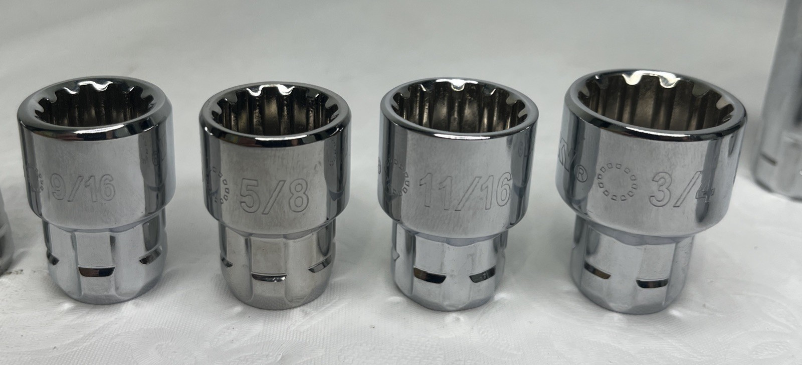 Husky 3/8″ Drive 12-Point Pass-Thru Socket Set Standard/Metric, Extension etc…