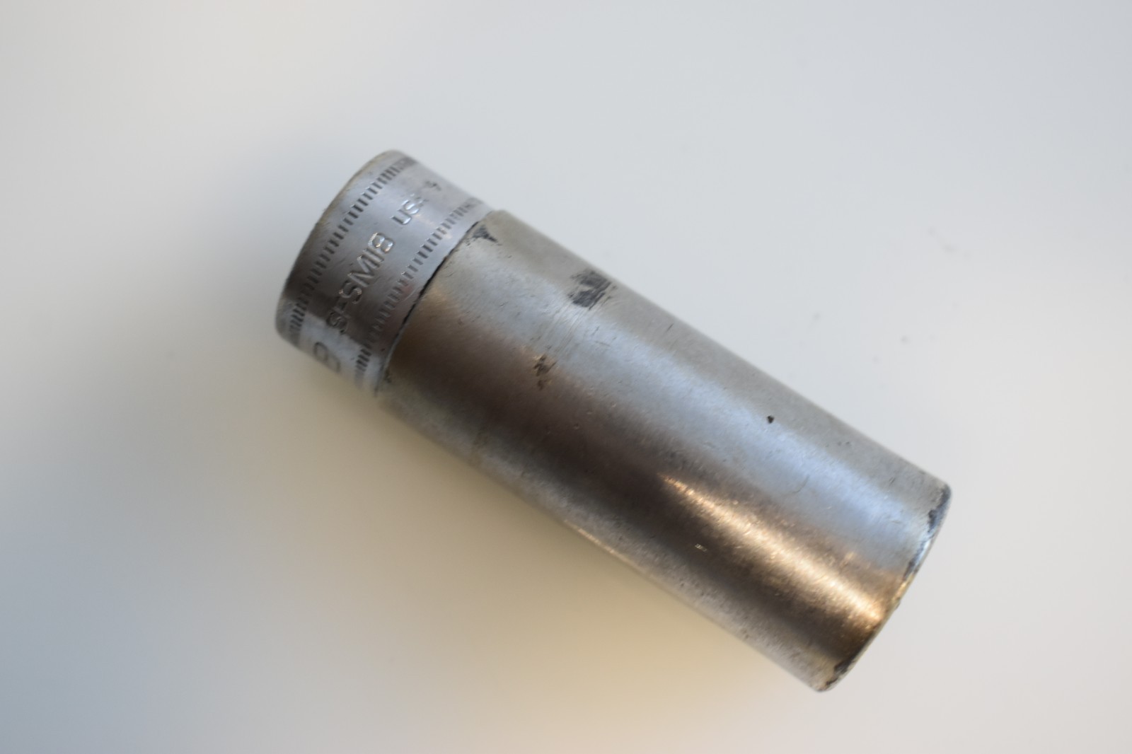 Snap on Tool SFSM18 18mm Metric Flank Drive Deep Socket 3/8″ Drive 6 Point USA