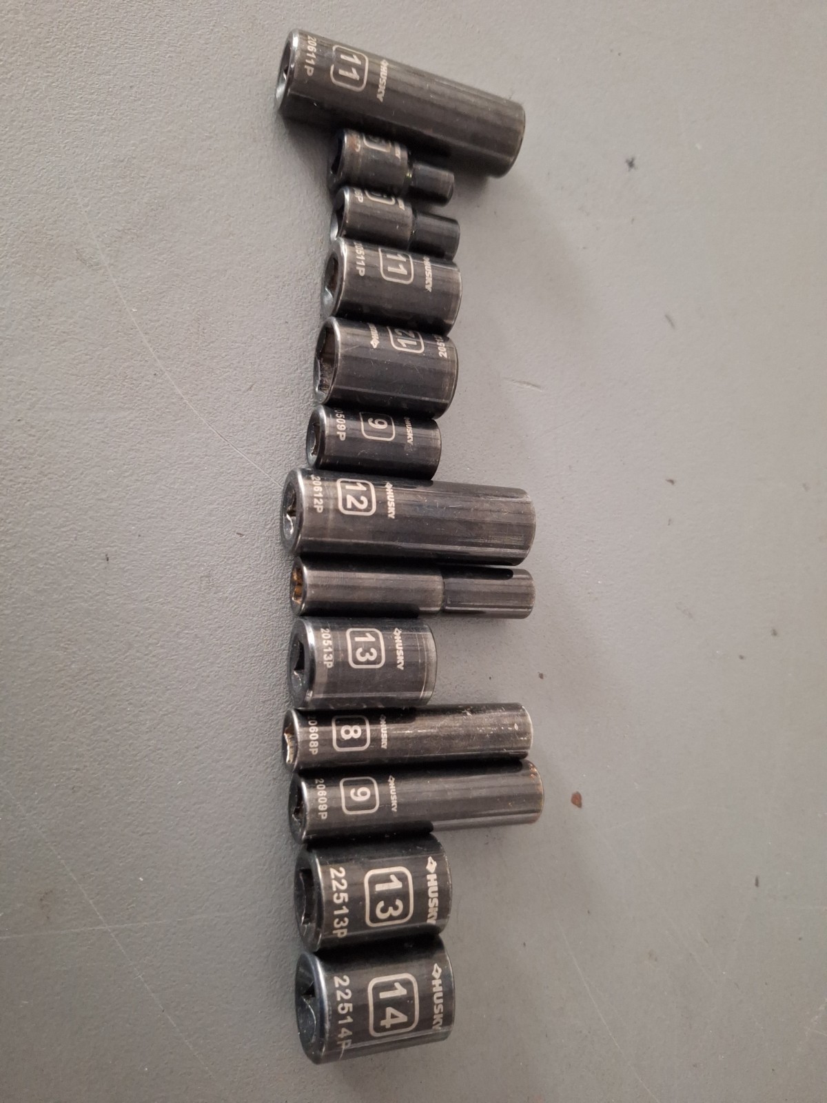 husky pro black socket set Of 13