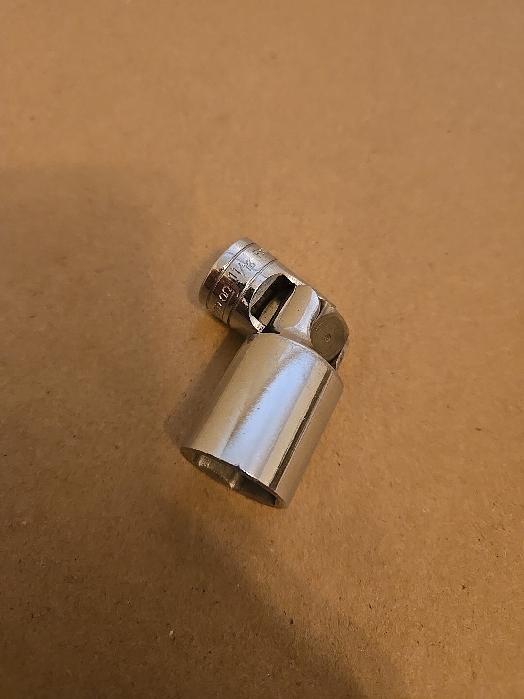 Snap On 3/8″ Drive 11/16″ 6PT SAE Deep Chrome Universal Swivel Socket FSU22