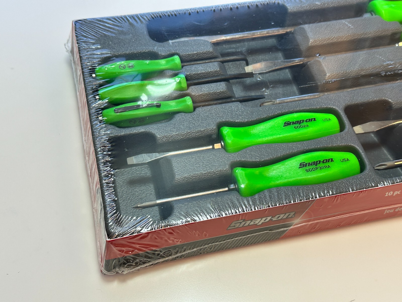 NEW Snap-On Tools USA SDDDPBX100G 10pc Screwdriver & Magnetic Pocket Pry Bar Set