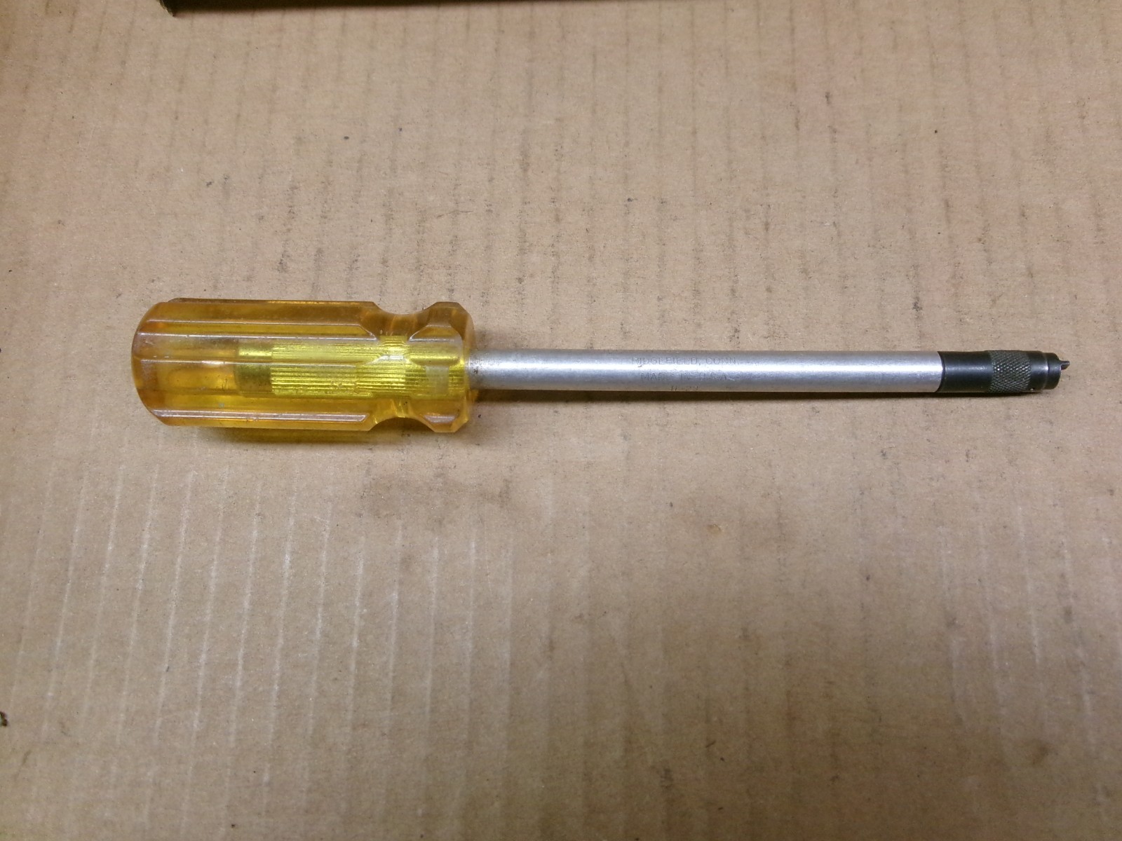 Ullman Tools USA 4″ Straight Blade Screw Starter With Amber Handle No H-23