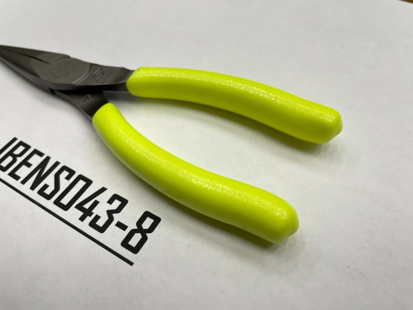 Snap-on Tools USA NEW HI-VIZ 6″ Soft Grip Needle Nose Pliers 95ACFHV