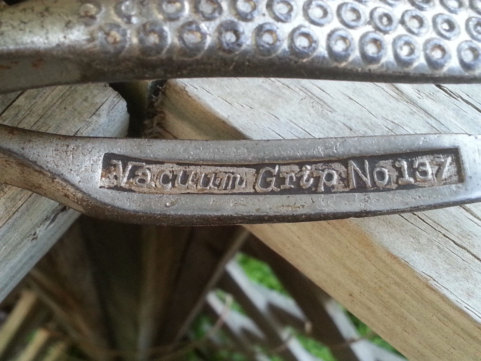 VINTAGE SNAP-ON Vacuum Grip No. 137 Slip Joint Cutting Pliers