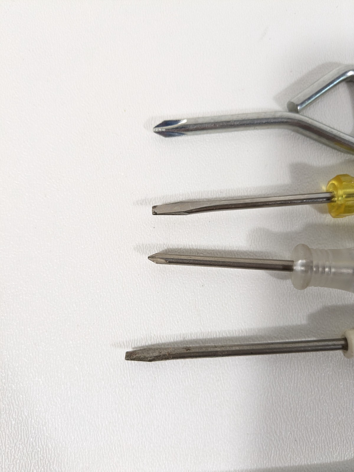 Lot of 8 VTG Mixed Phillips Flat Head Screwdrivers Various Sizes Hardware Tools